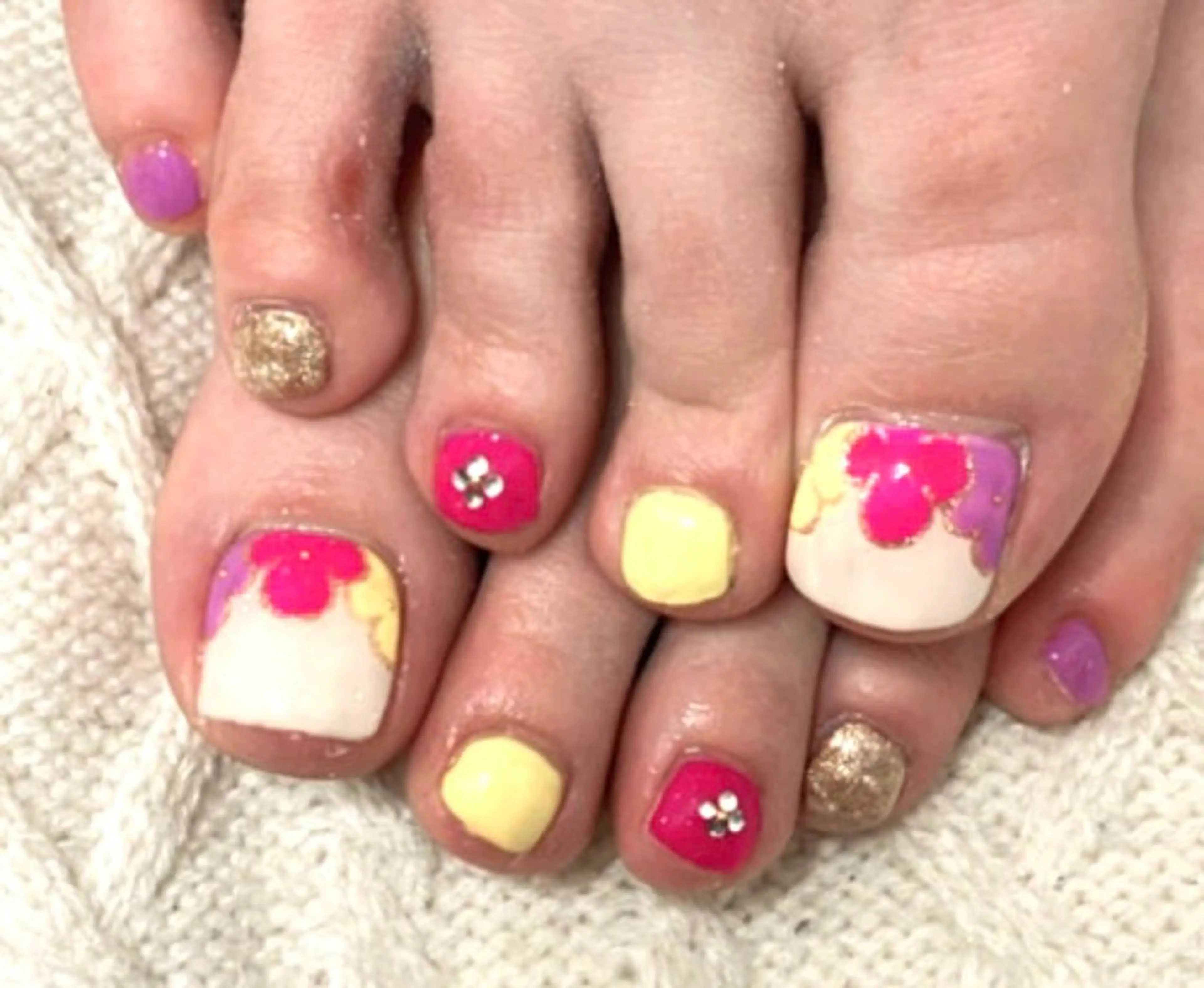 フットジェルネイル（アート・ストーン10粒まで込み）※オフありの写真