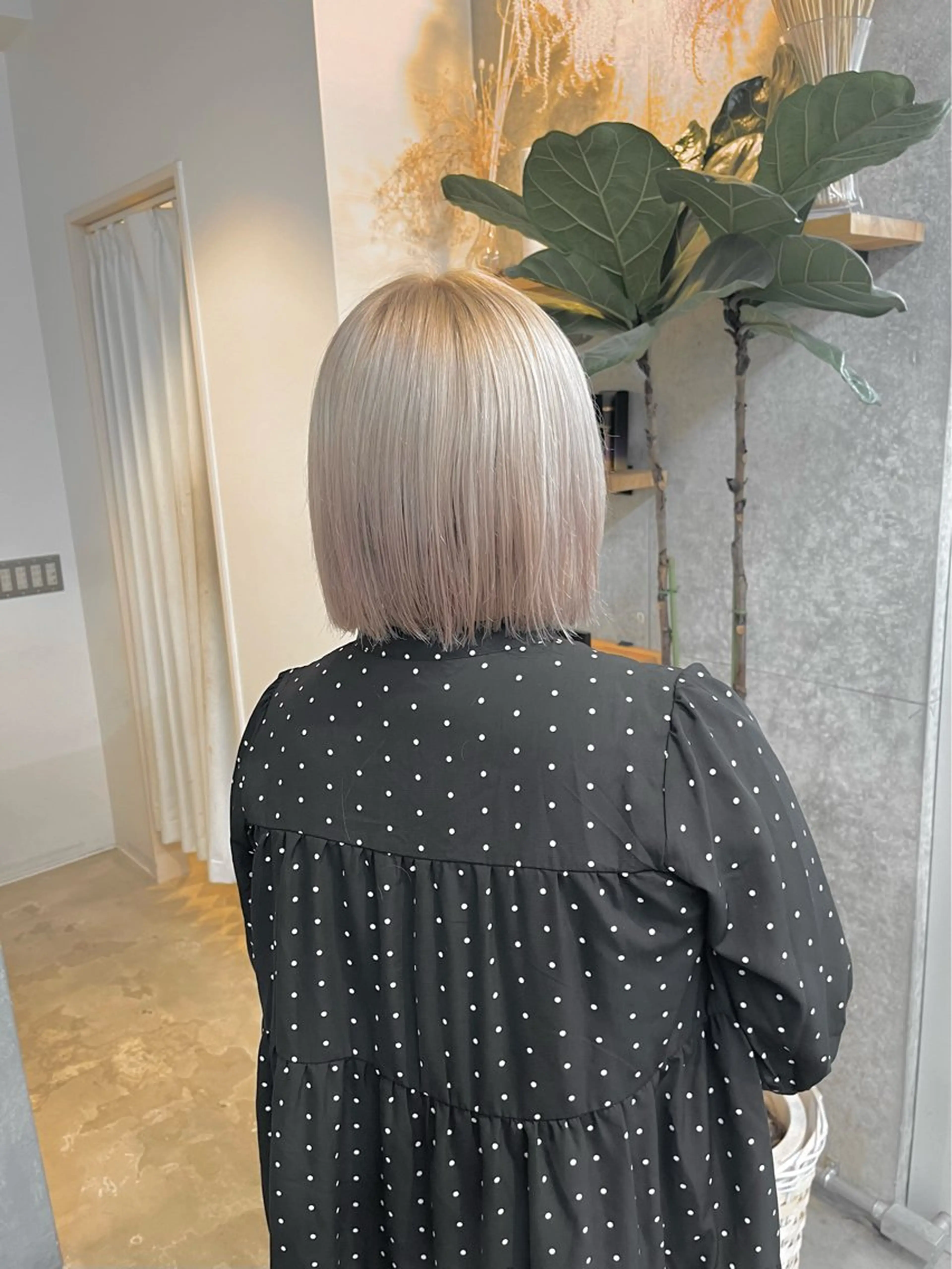 ショート カラー ヘアカラー ハイトーンカラ ー/小川のヘアスタイル