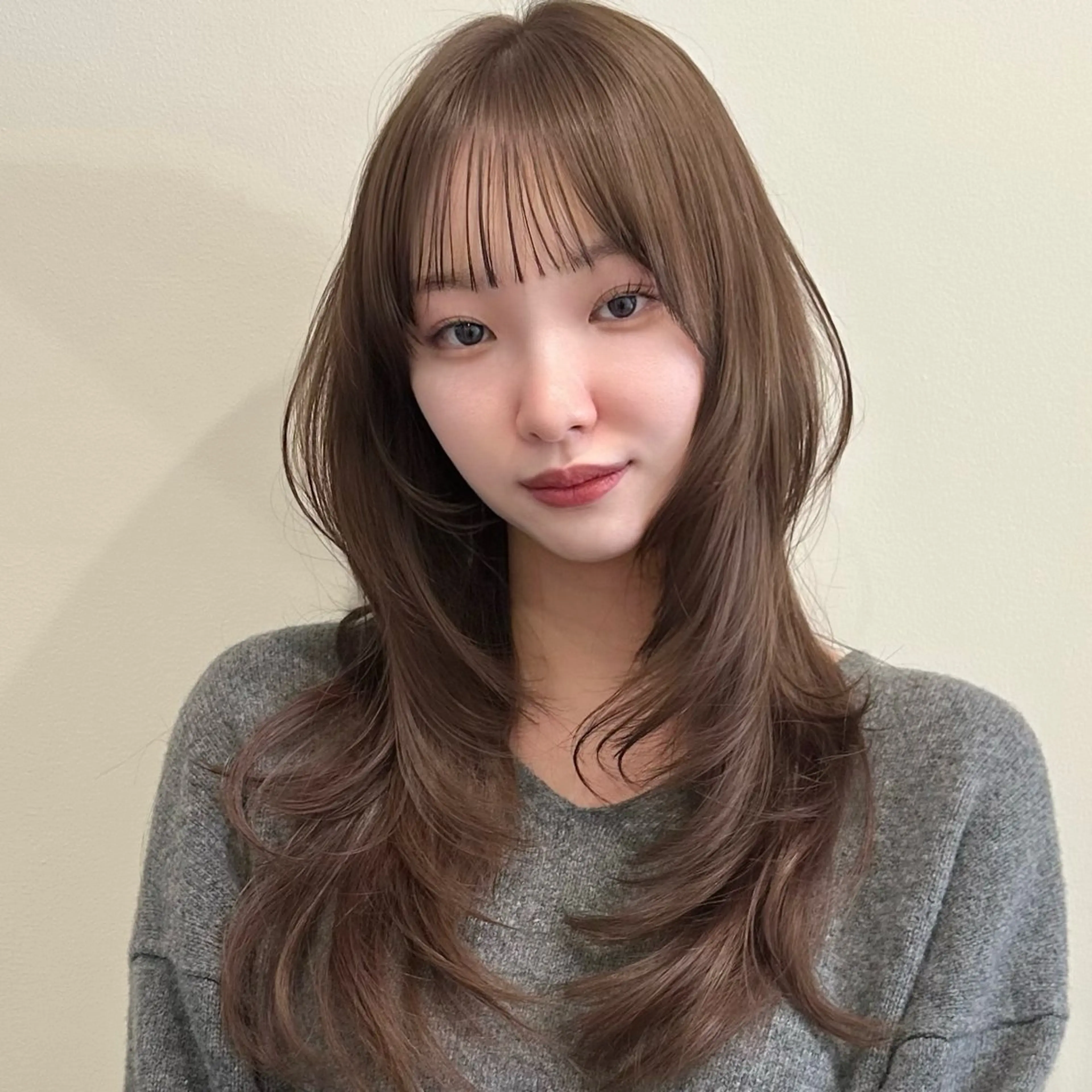 セミロング カット ヘアカラー トリートメント 🌹ハッシュカット、 レイヤー韓国ヘア🌹のヘアスタイル