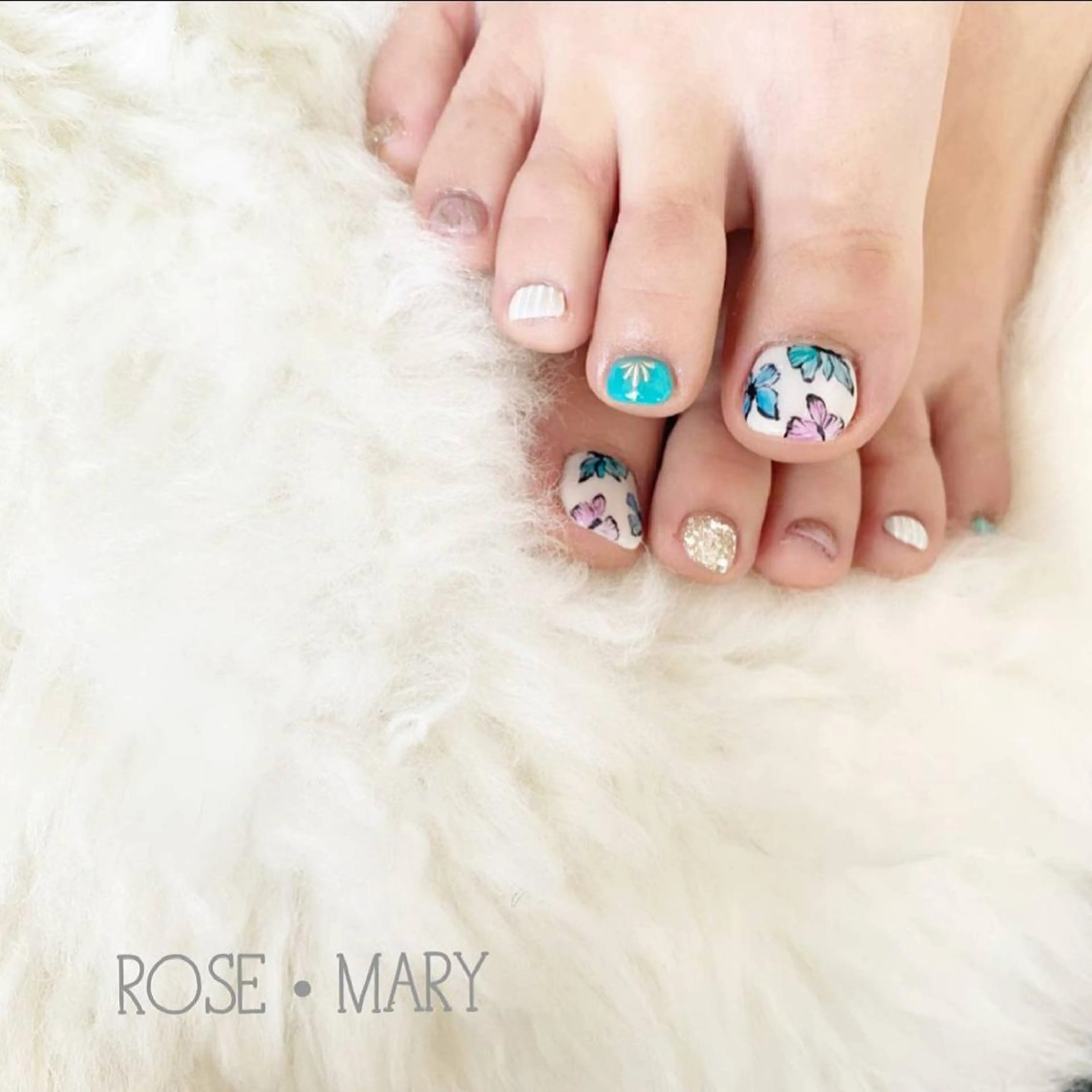 ネイル ROSE・ MARY 鈴木のネイルデザイン