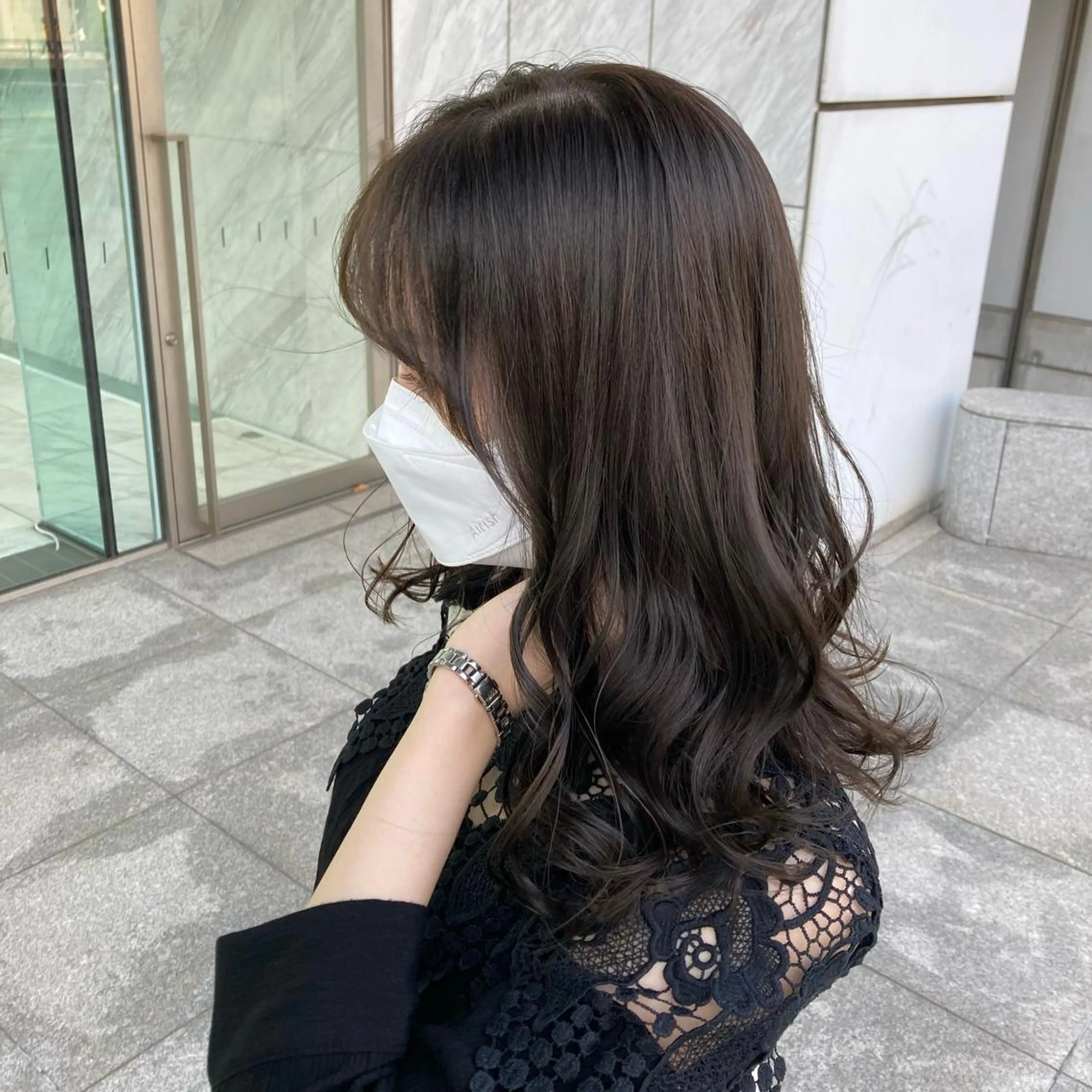 セミロング カラー グレージュ オリーブグレージュ オリーブグレー カット ヘアカラー トリートメント GO TODAY SHAIRE SALON原宿vita店舗所属・🩷完全マンツーマン 💖ASAHIのヘアスタイル
