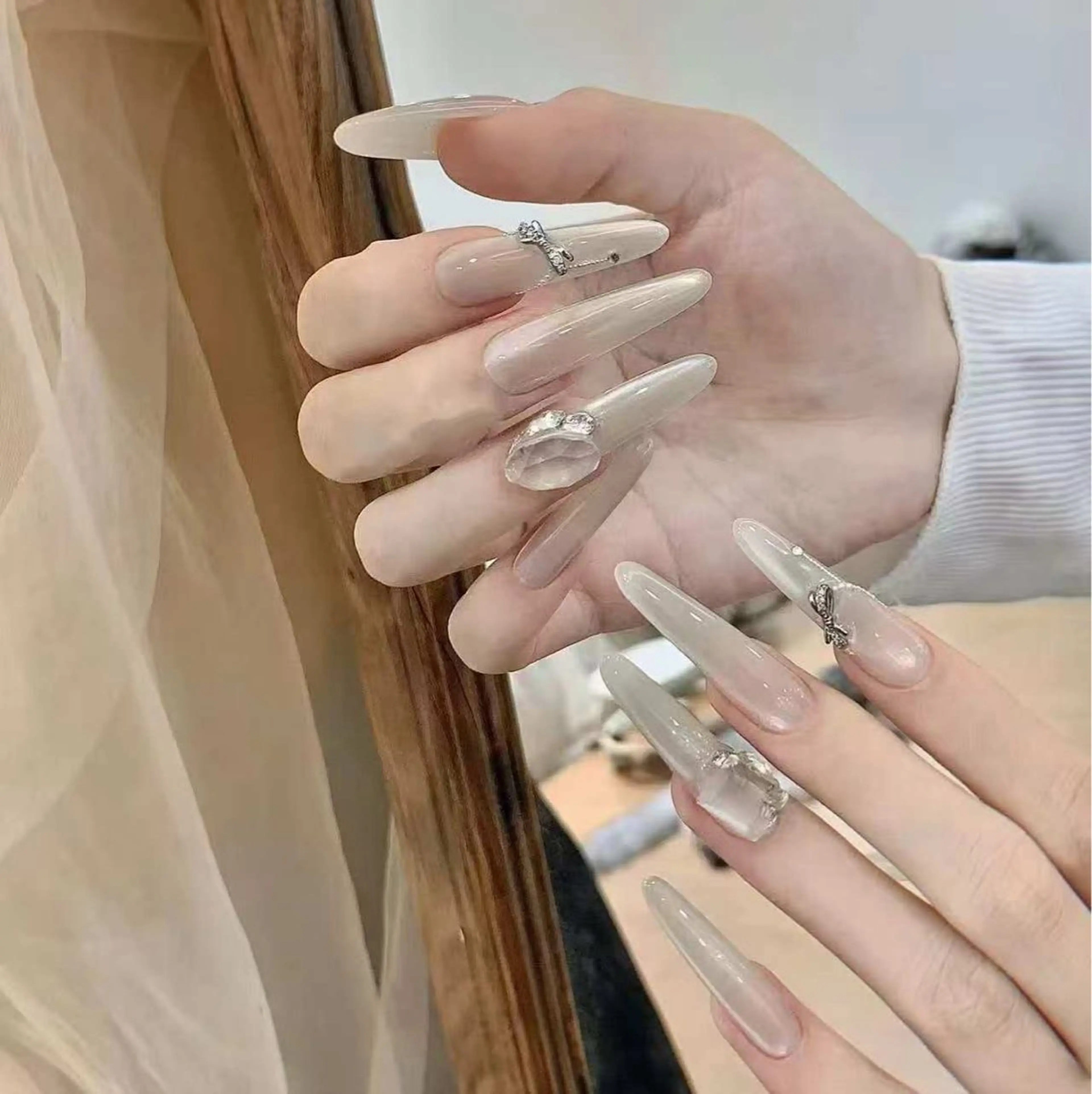 ネイル オーロラネイル フラワーネイル フットネイル フレンチネイル ジェルネイル ハンドネイル BabyYouMi ねねのネイルデザイン