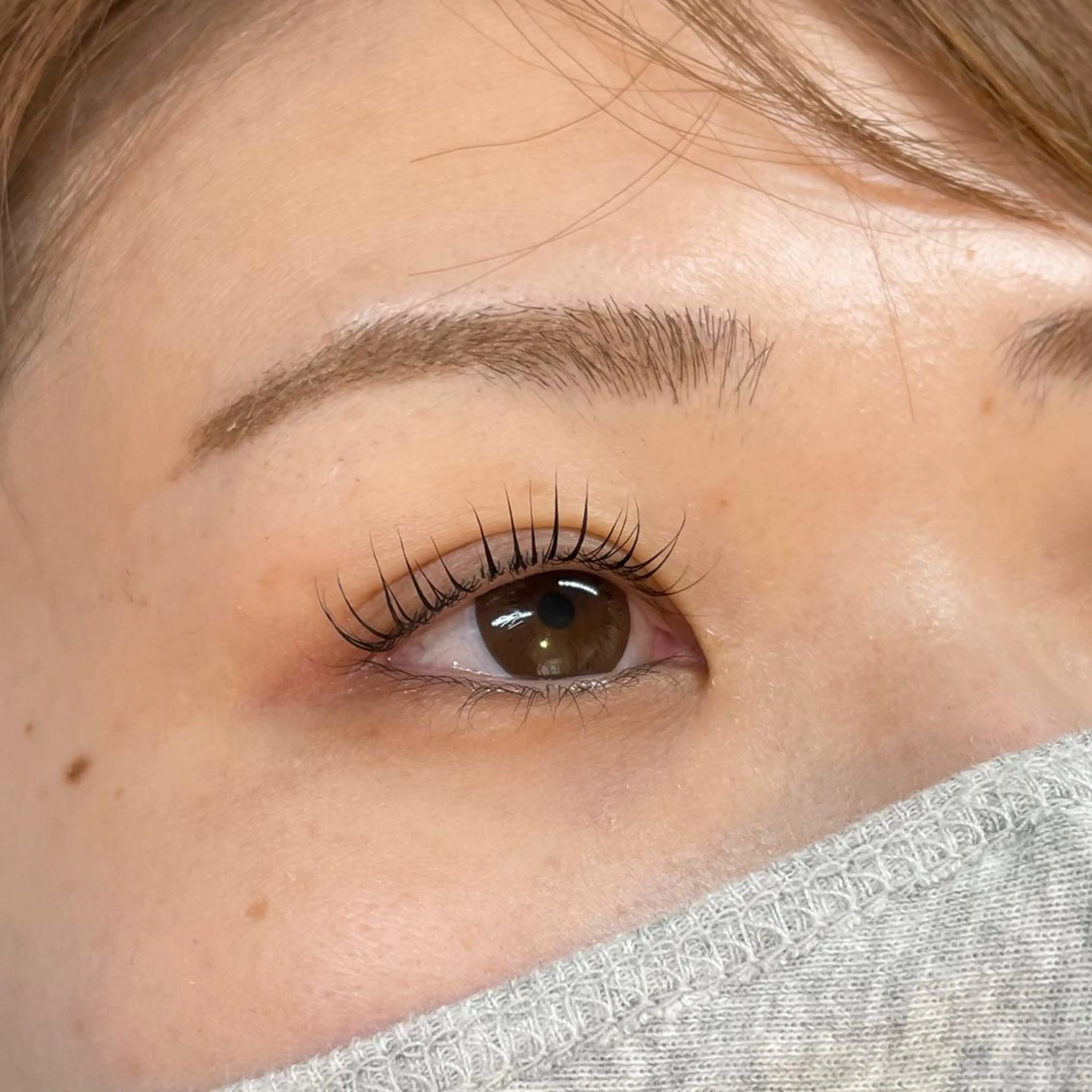 マツエク・マツパ ROW beaute所属・ROW beaute Sakiの眉毛・アイブロウイメージ