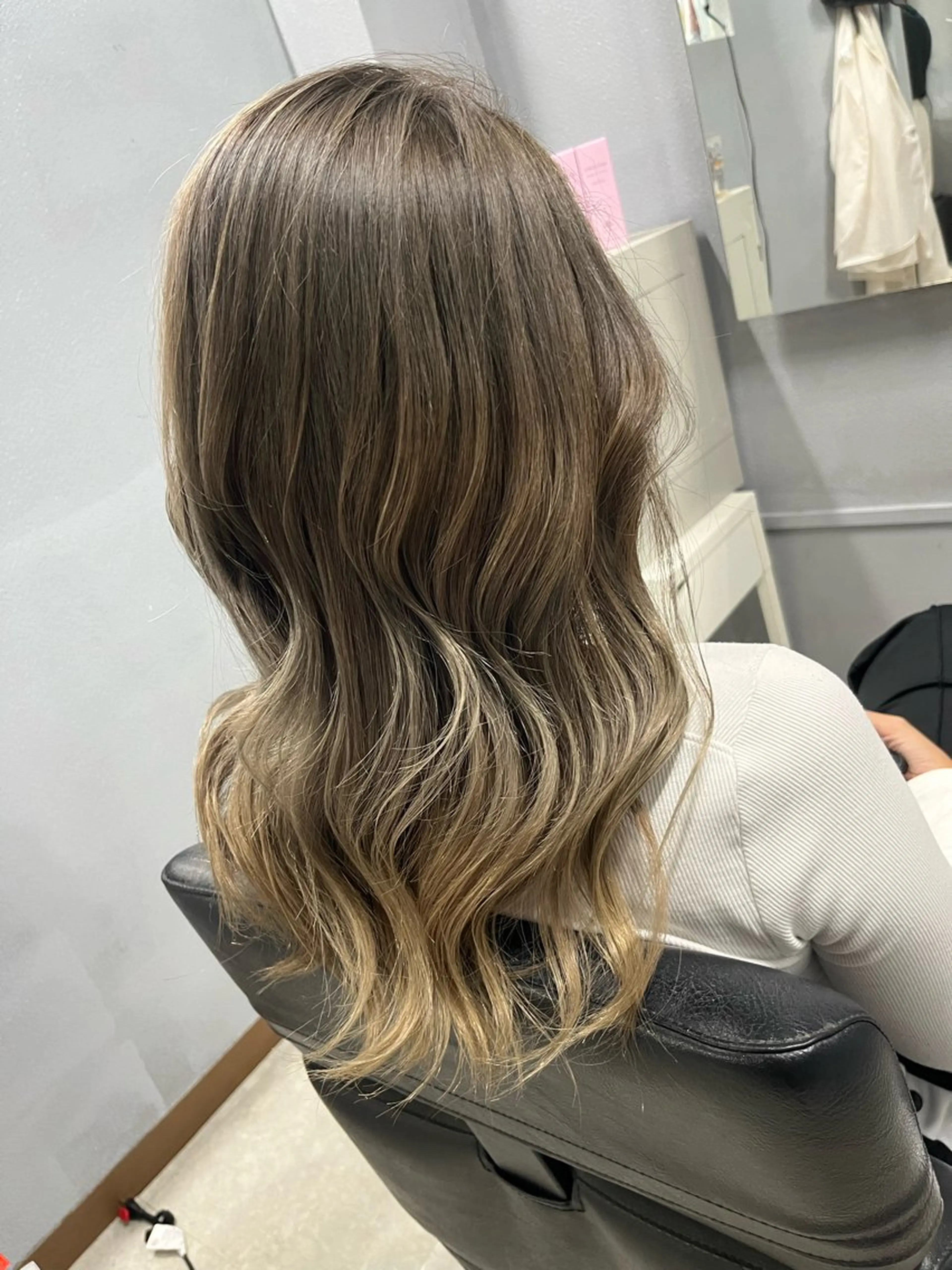 ロング カラー ブリーチ 似合わせカット トリートメント カット ヘアカラー トリートメント ASIA所属・🌺ASIA🌺 福留のヘアスタイル