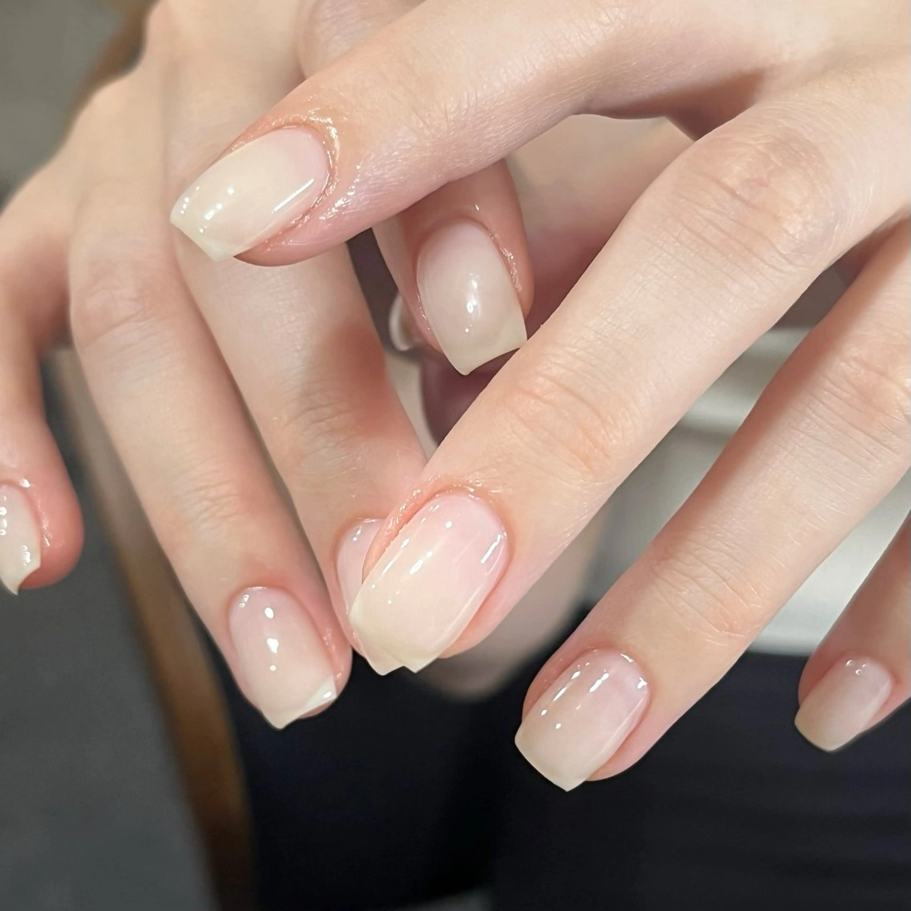 ネイル オフィスネイル ワンカラーネイル シンプルネイル ホワイト ハンドネイル ハンドケア 🎀NAIL🎀 AI🪄︎︎◝✩のネイルデザイン