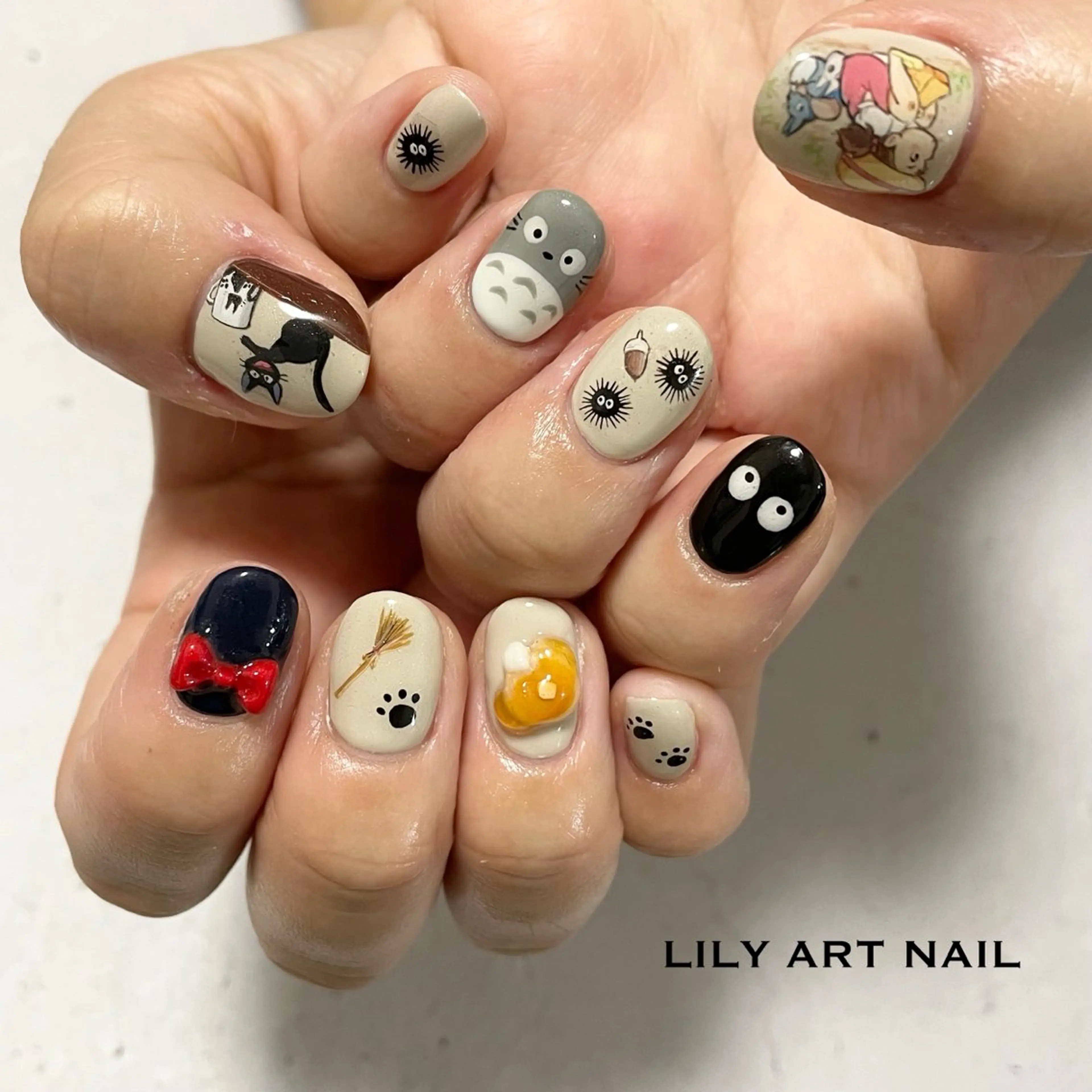 ネイル LILY  ART NAILのネイルデザイン