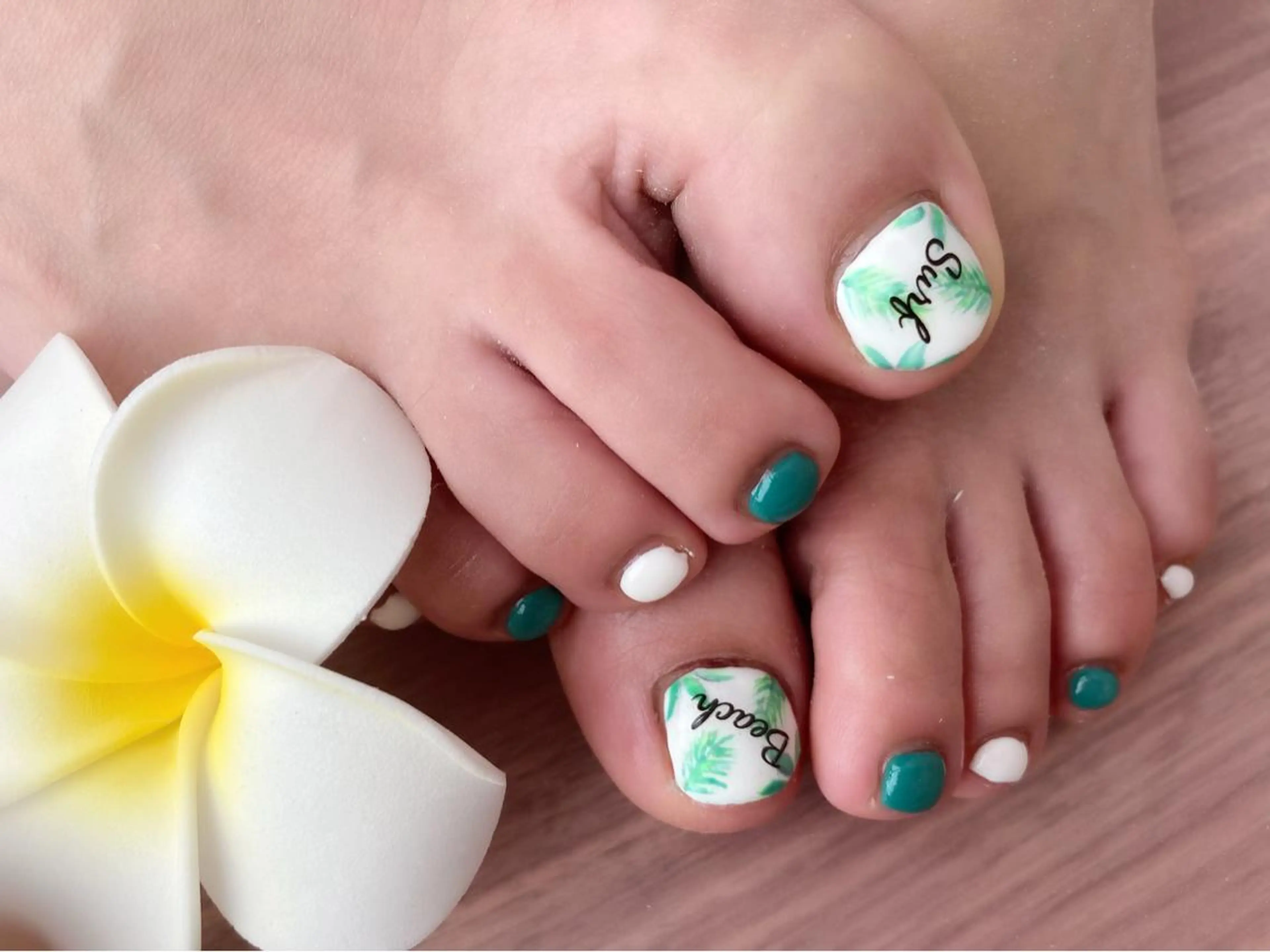 ネイル フットネイル エース ネイルのネイルデザイン