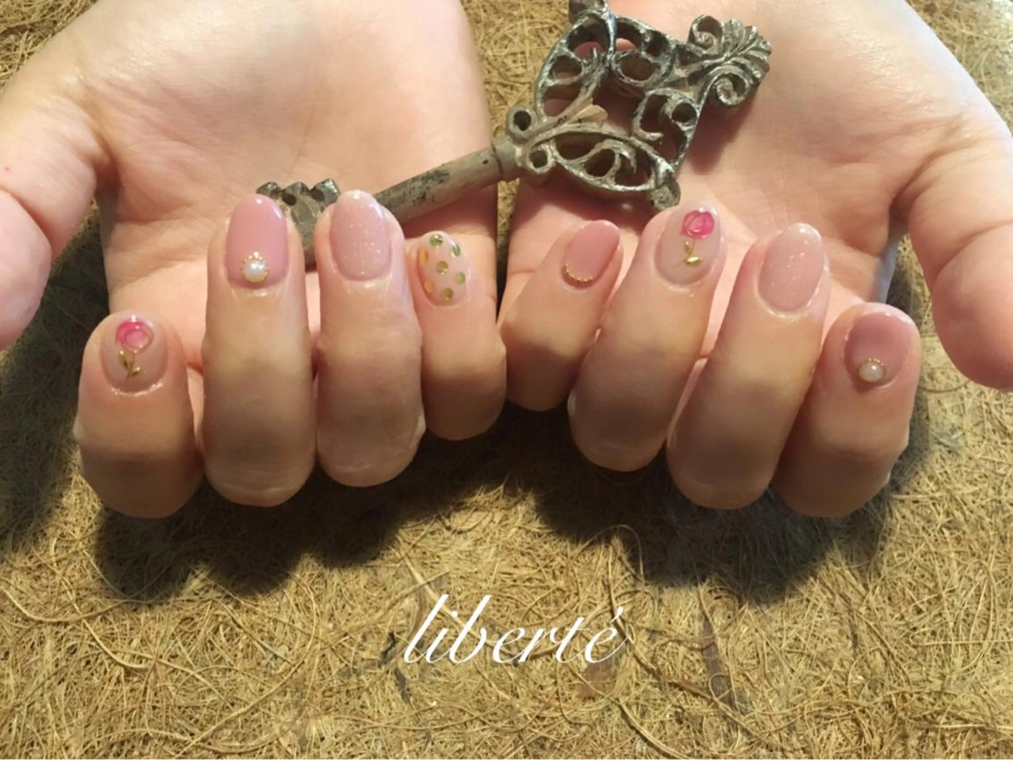 ネイル liberté (リベルテ)のネイルデザイン