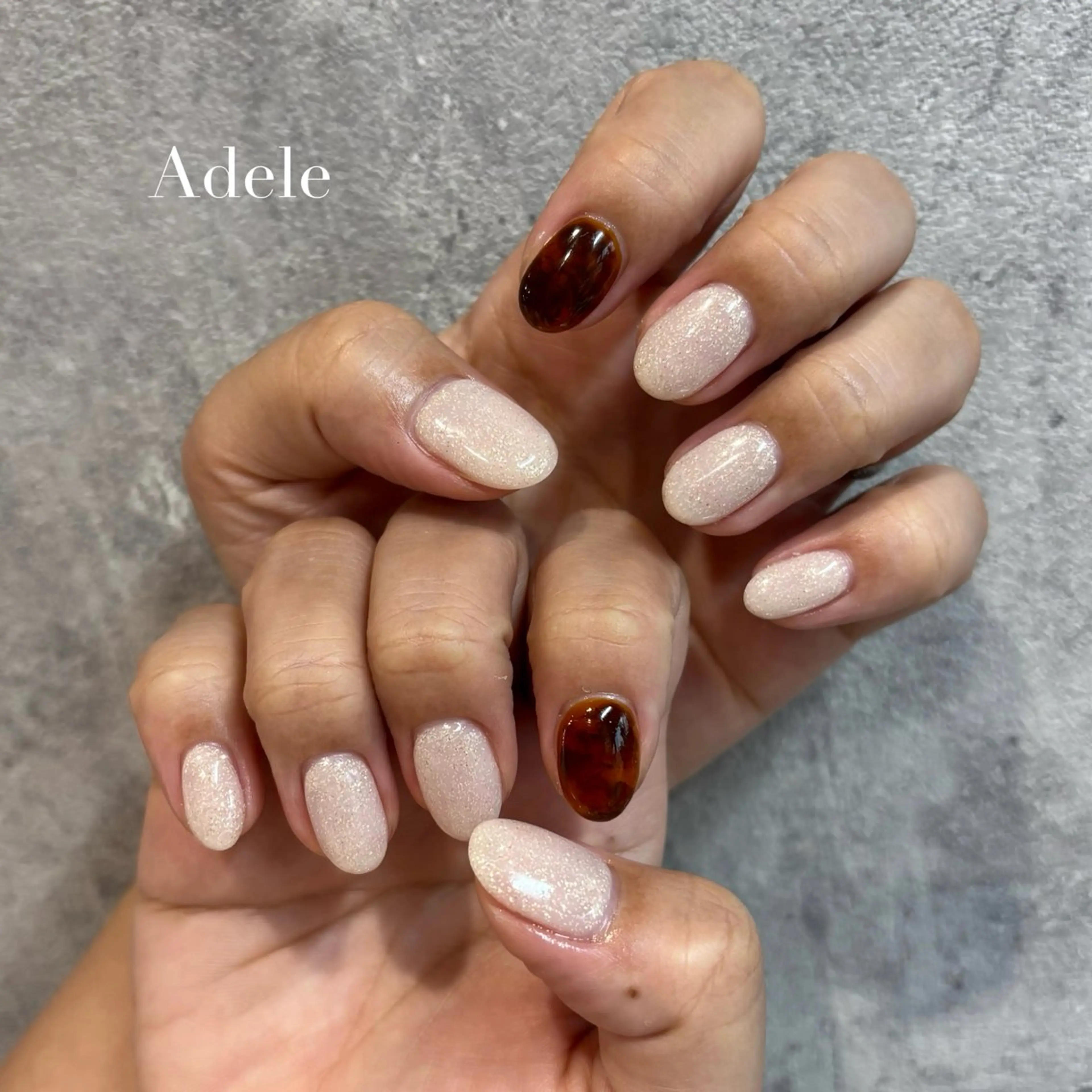 ネイル べっ甲ネイル シンプルネイル Adele saraのネイルデザイン
