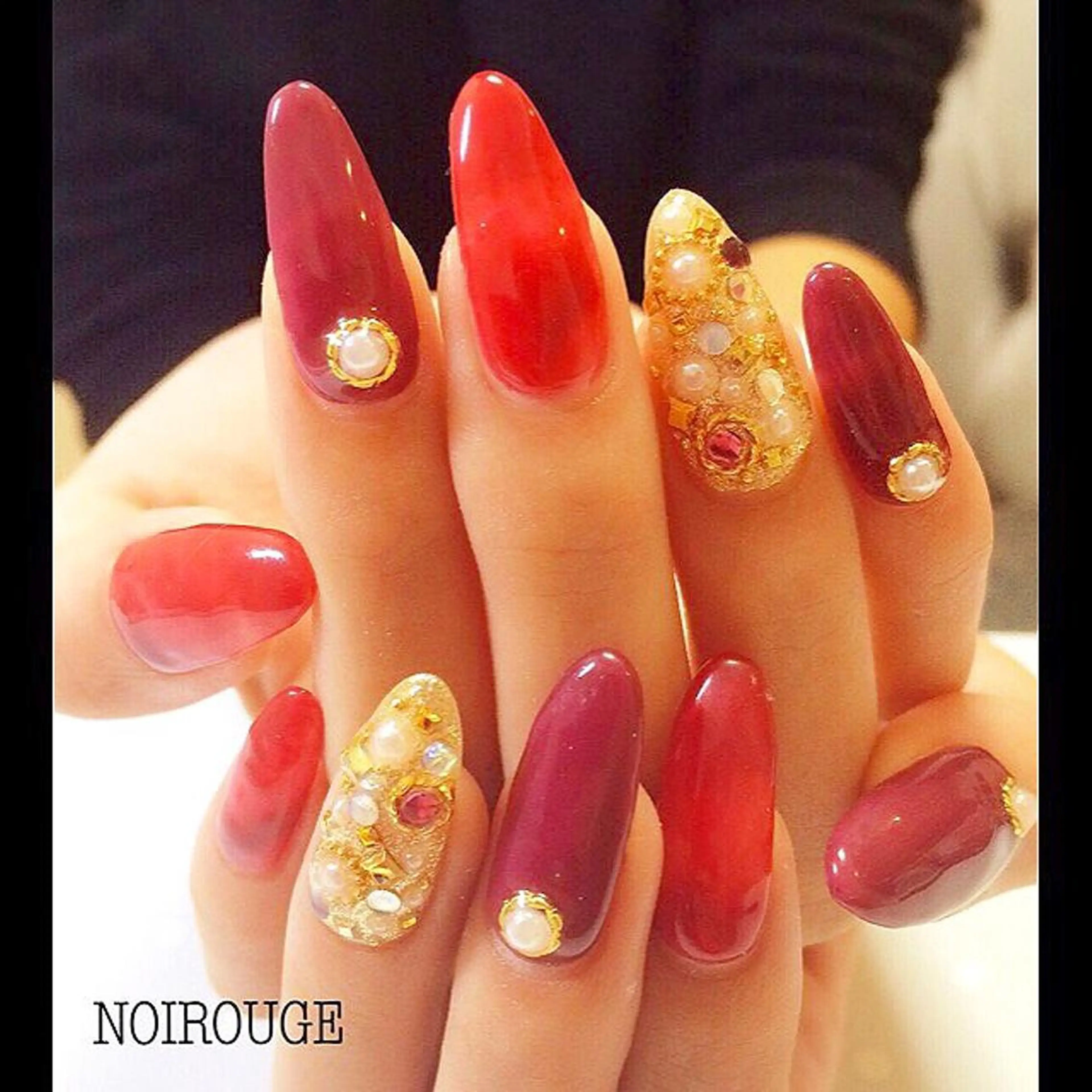 ネイル NOIROUGE所属・NOI ROUGEのネイルデザイン