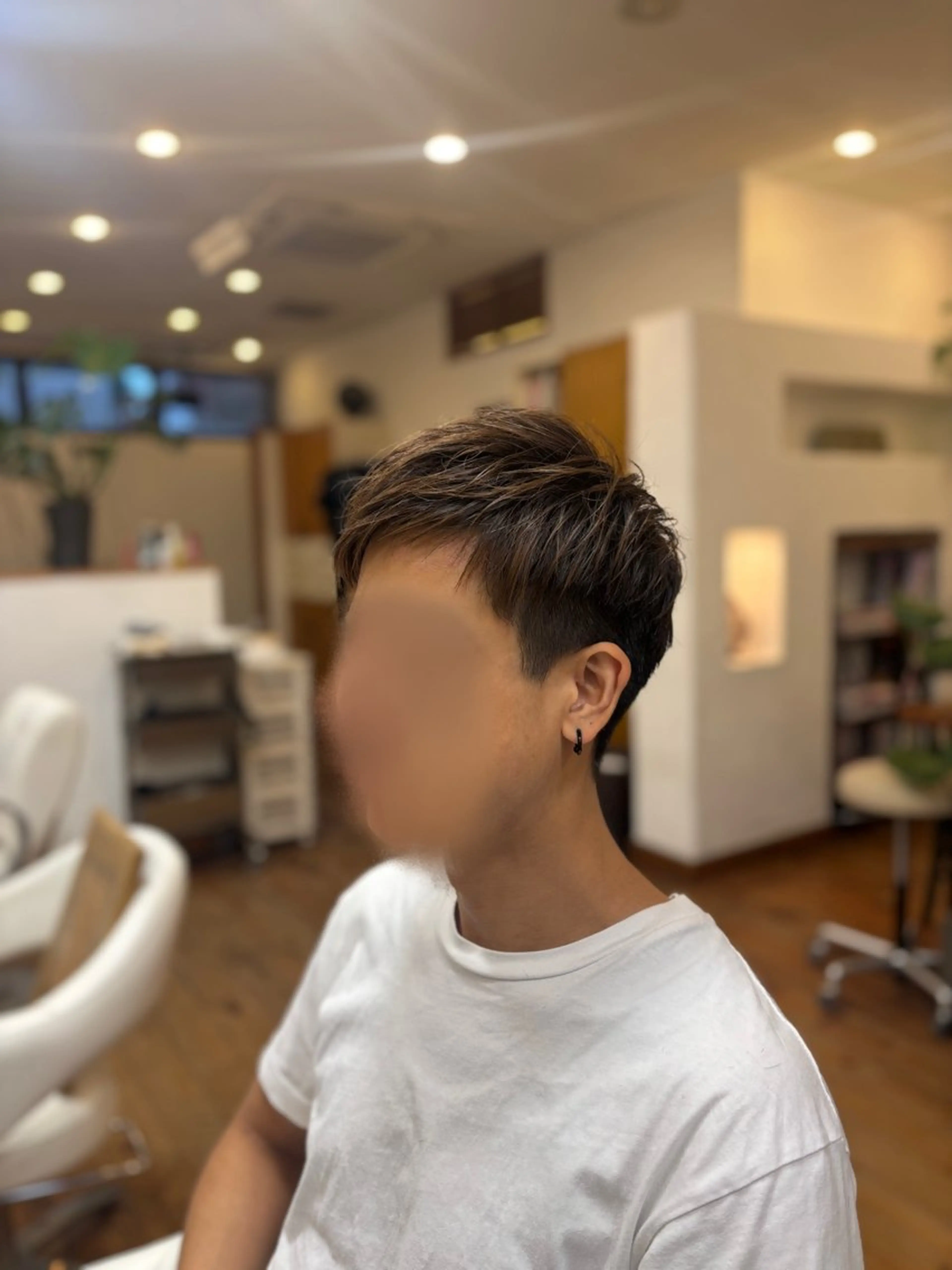 メンズカットモデル（刈り上げあり）の写真