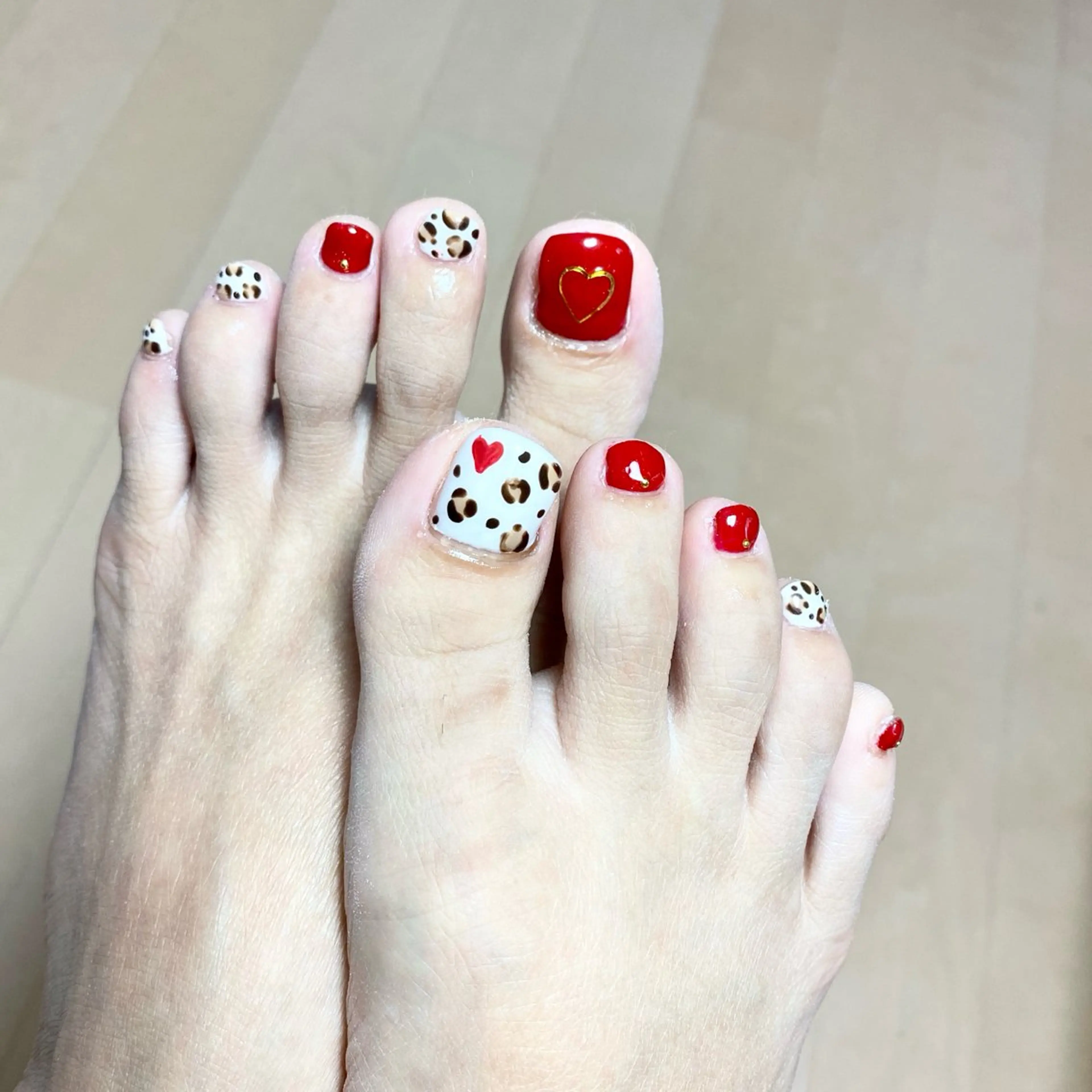 ネイル フットネイル ハート フットネイル COCO+所属・COCO +のエステ・リラクイメージ