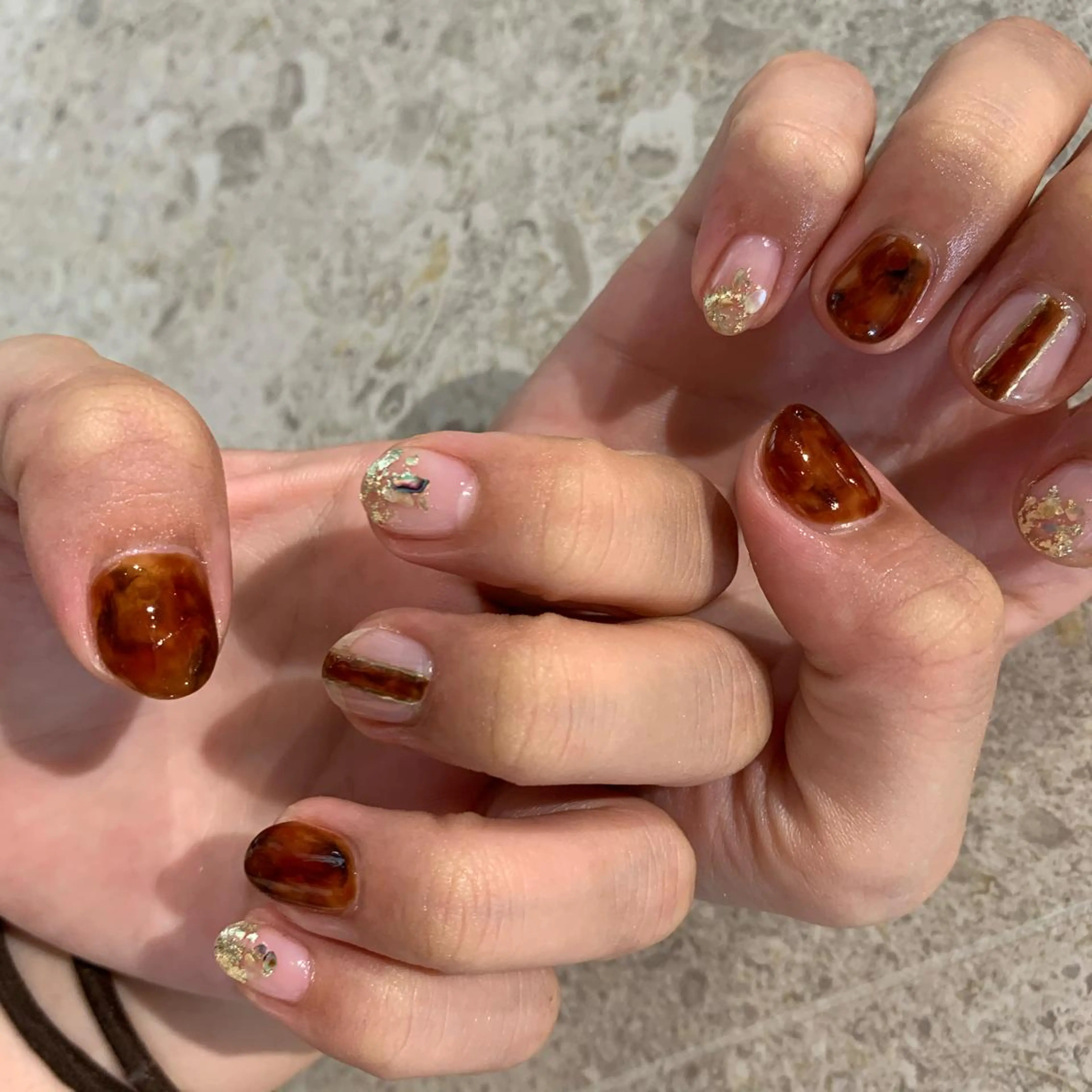 ネイル べっ甲ネイル ハンドネイル ハンドケア esby Loely MIZUKIのネイルデザイン