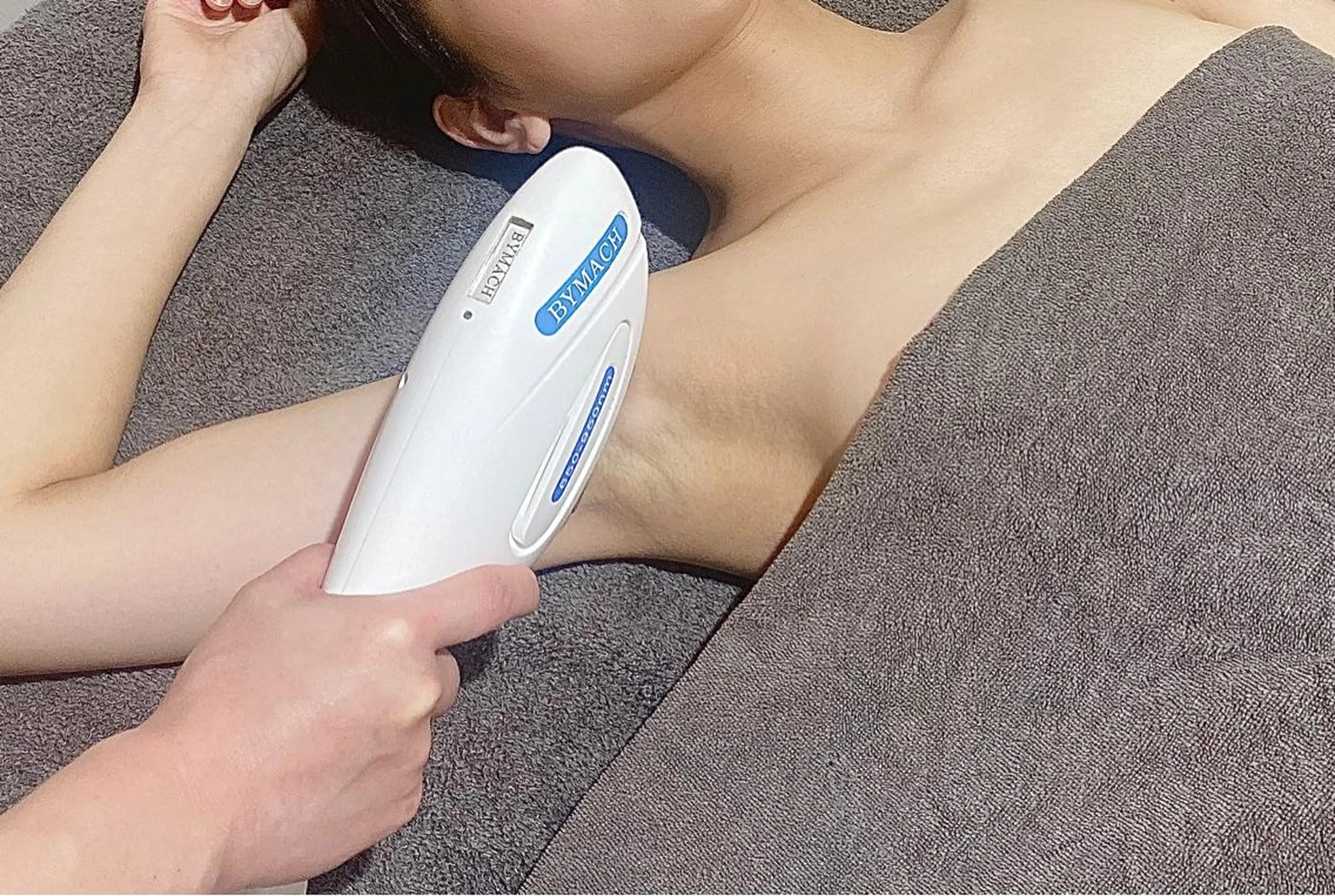 ご新規様💛【レディース光脱毛/両脇脱毛】油断大敵‼️隙間なところからでも見えてしまう脇毛今のうちに解消しましょう✨️の写真