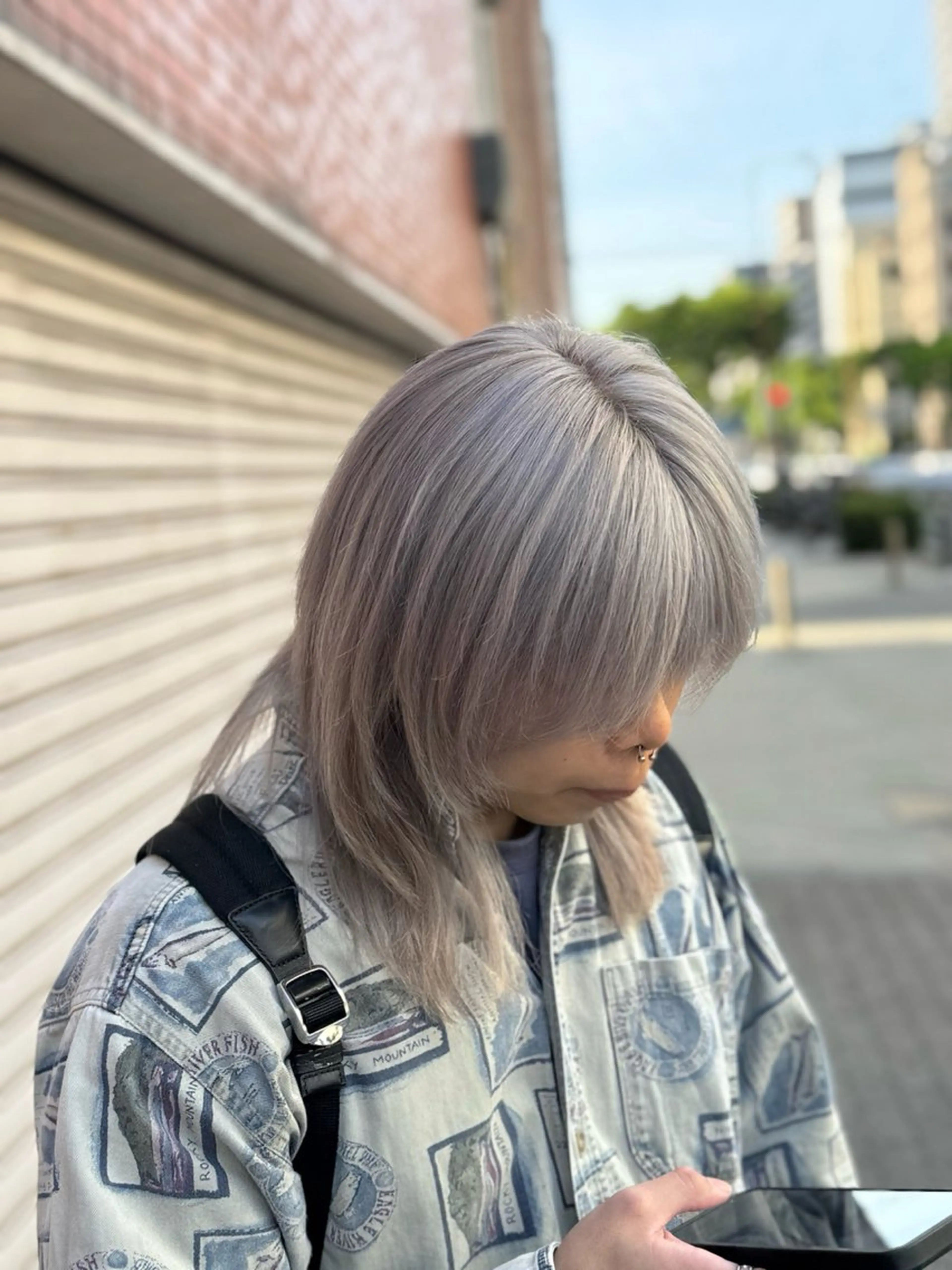 ミディアム カラー メンズ ヘアカラー ハイトーン/デザイン カラー／悠斗のヘアスタイル