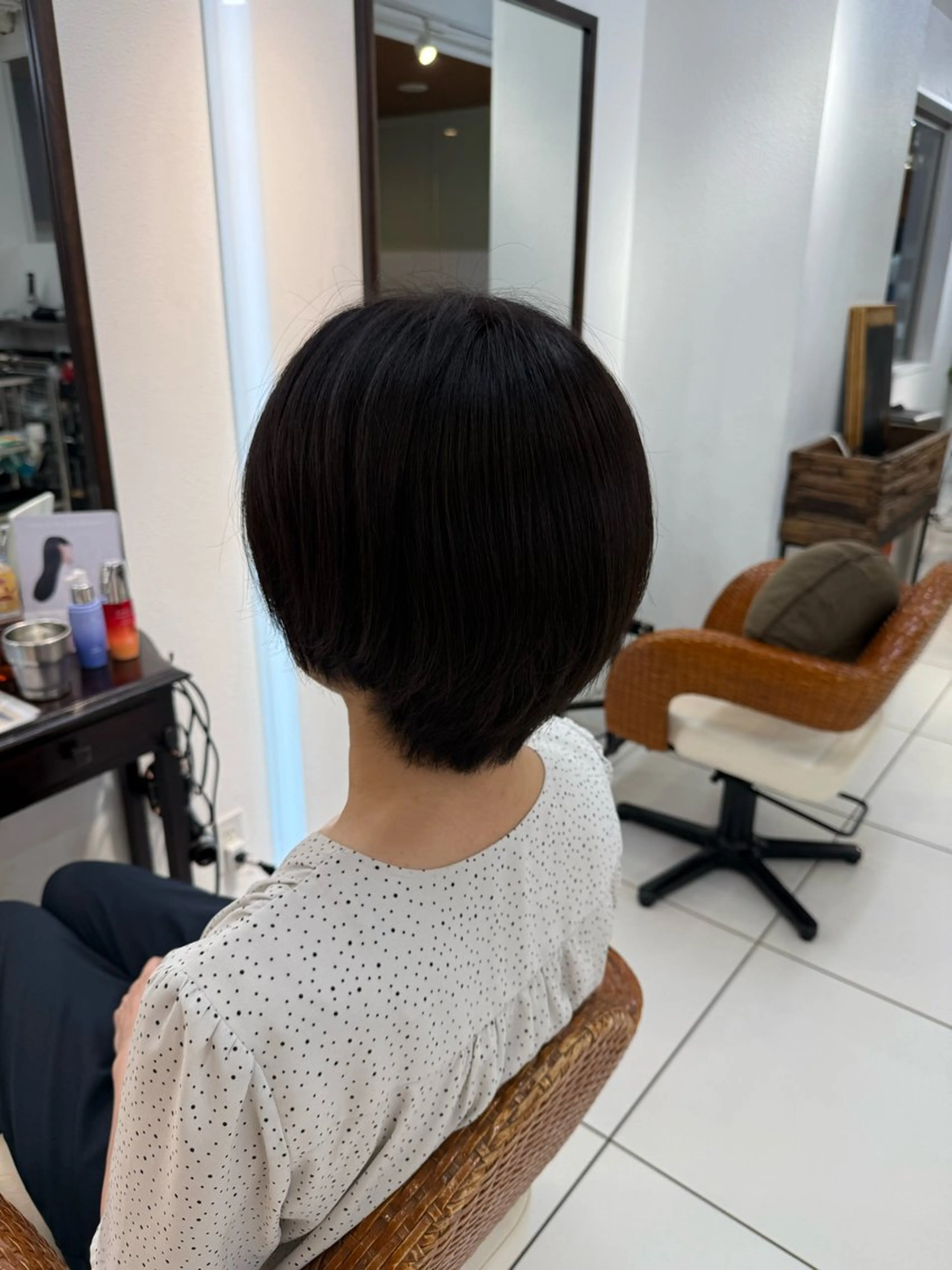 ショート カラー オリーブカラー たかしな けいなのヘアスタイル