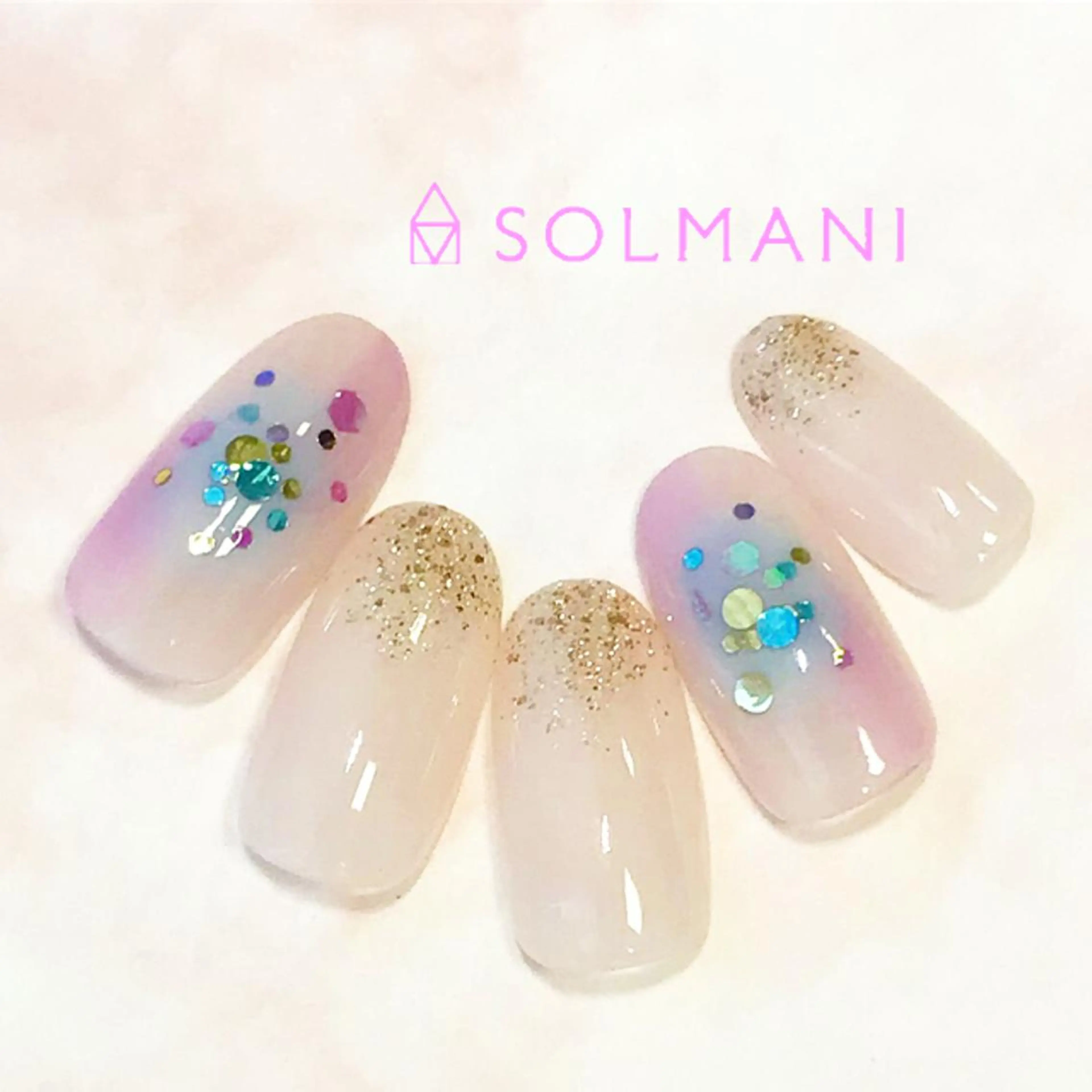 ネイル SOLMANI 予約担当のネイルデザイン