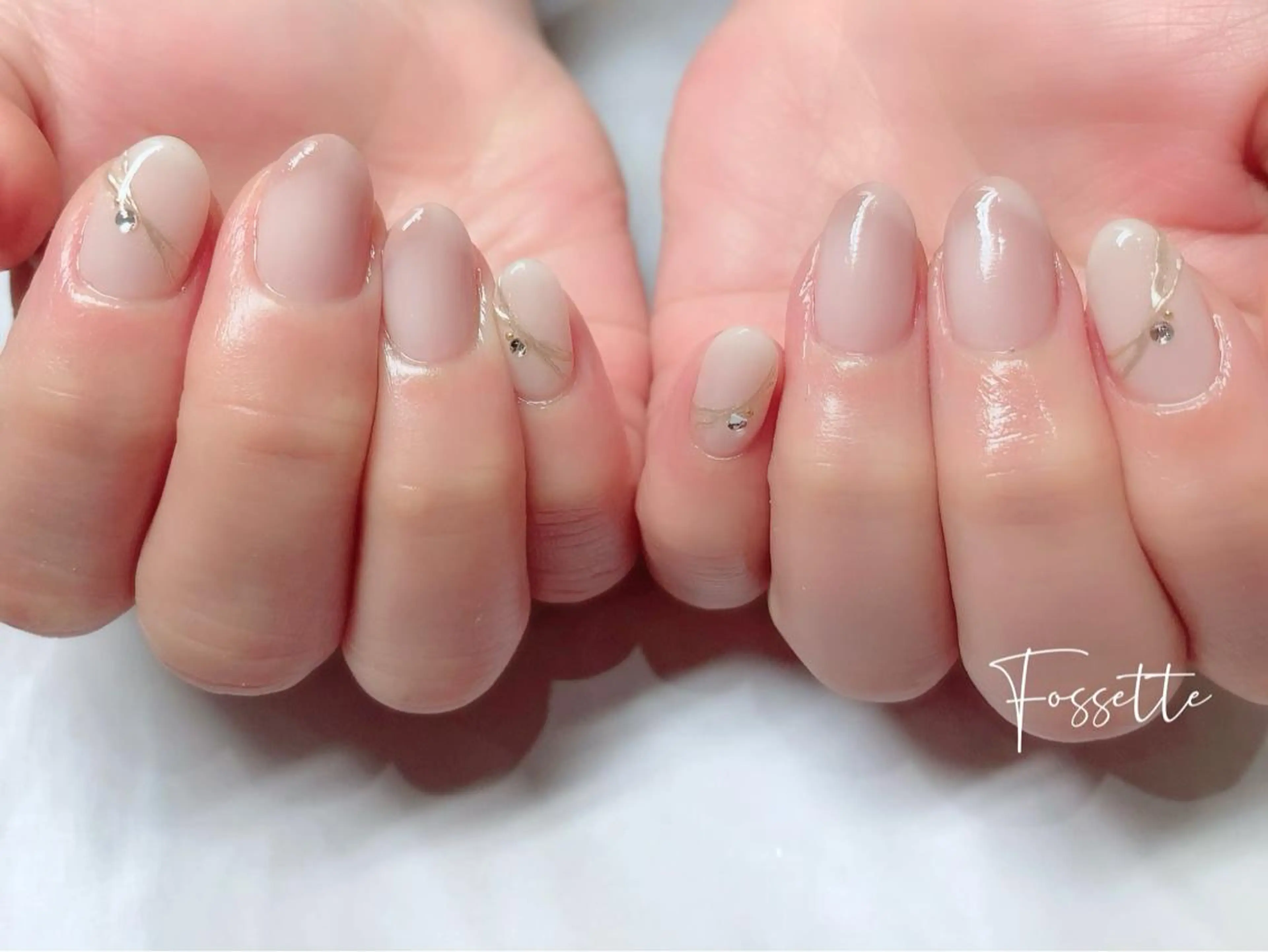 ネイル フレンチネイル オフィスネイル オンブレフレンチ シンプルネイル nailsalon Fossetteのネイルデザイン