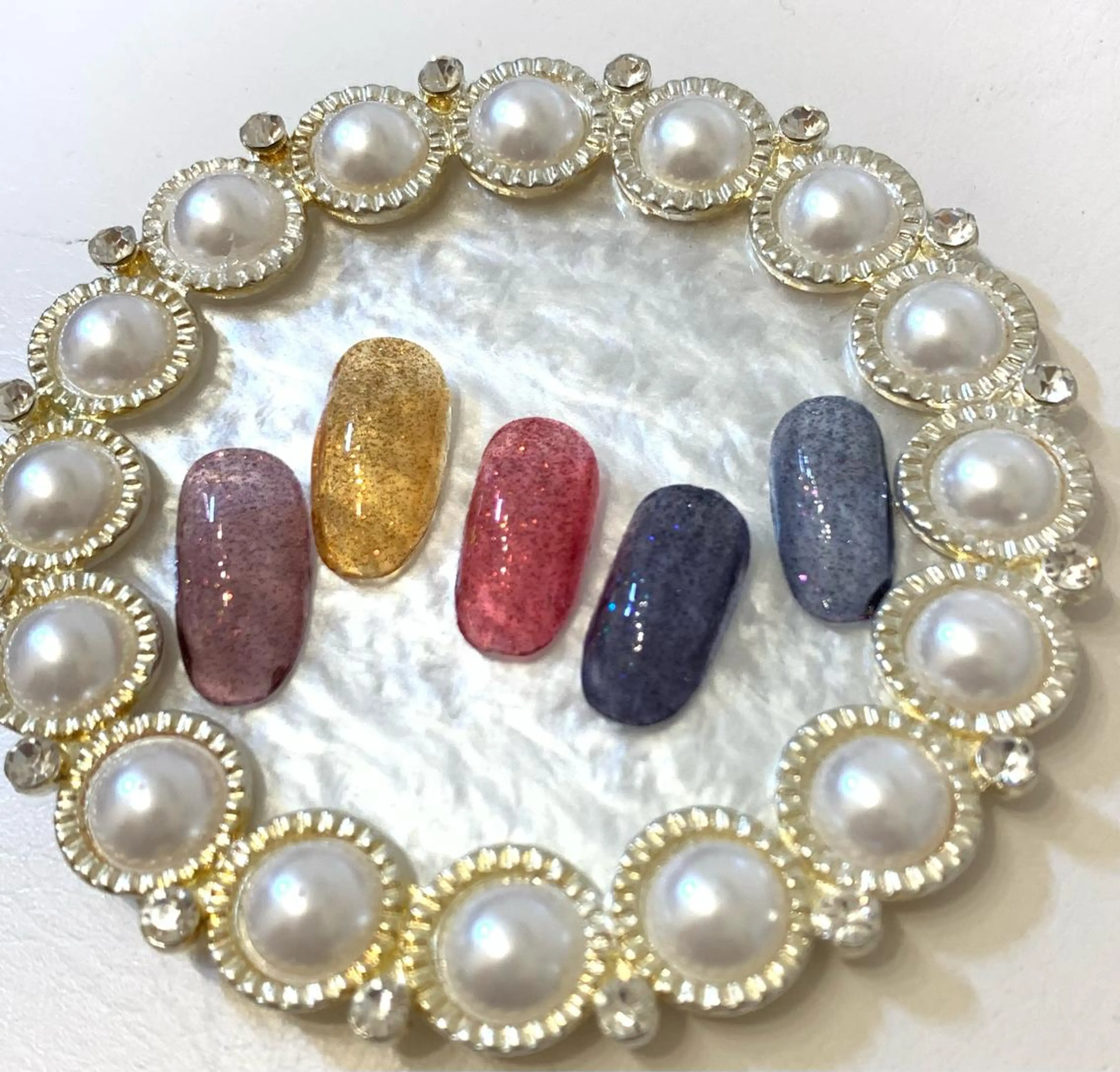 ネイル オーロラネイル フラッシュネイル ジェルネイル ラメ(グリッター) ストーンネイル ｔe_ nailのネイルデザイン