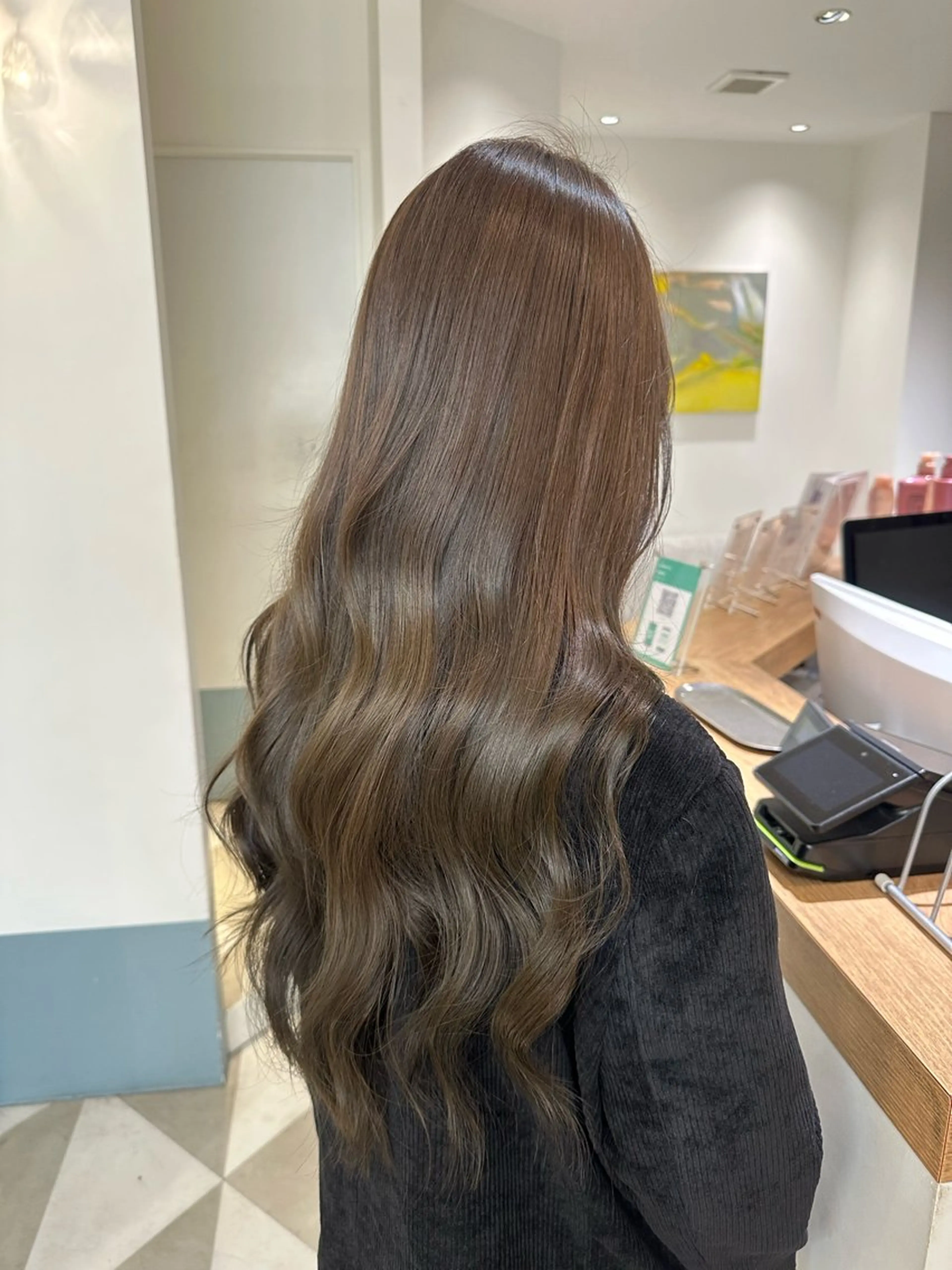 ロング カラー ヘアカラー トリートメント 安丸 結夏のヘアスタイル