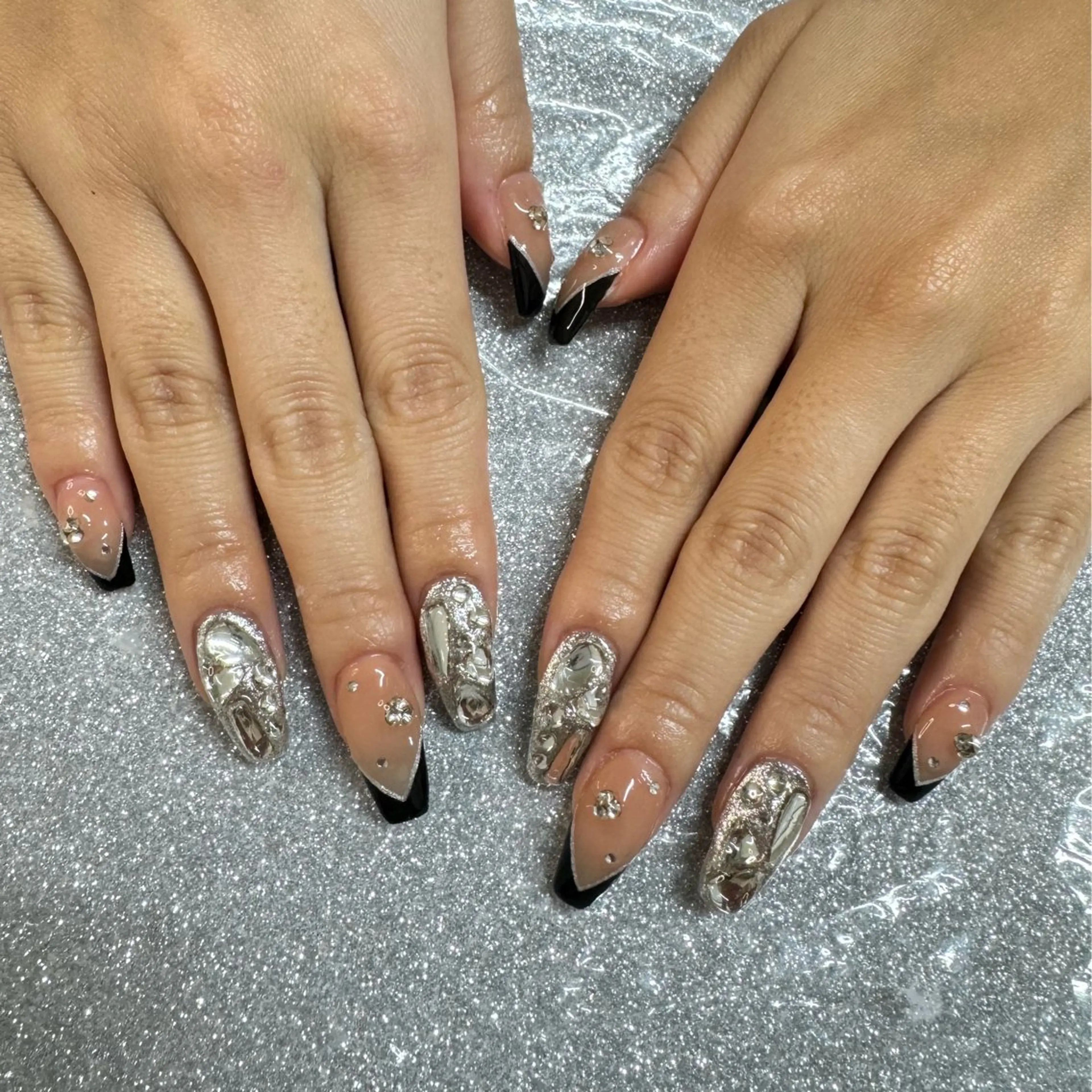 ネイル ハンドネイル VIERU 🌈🎀💖のネイルデザイン