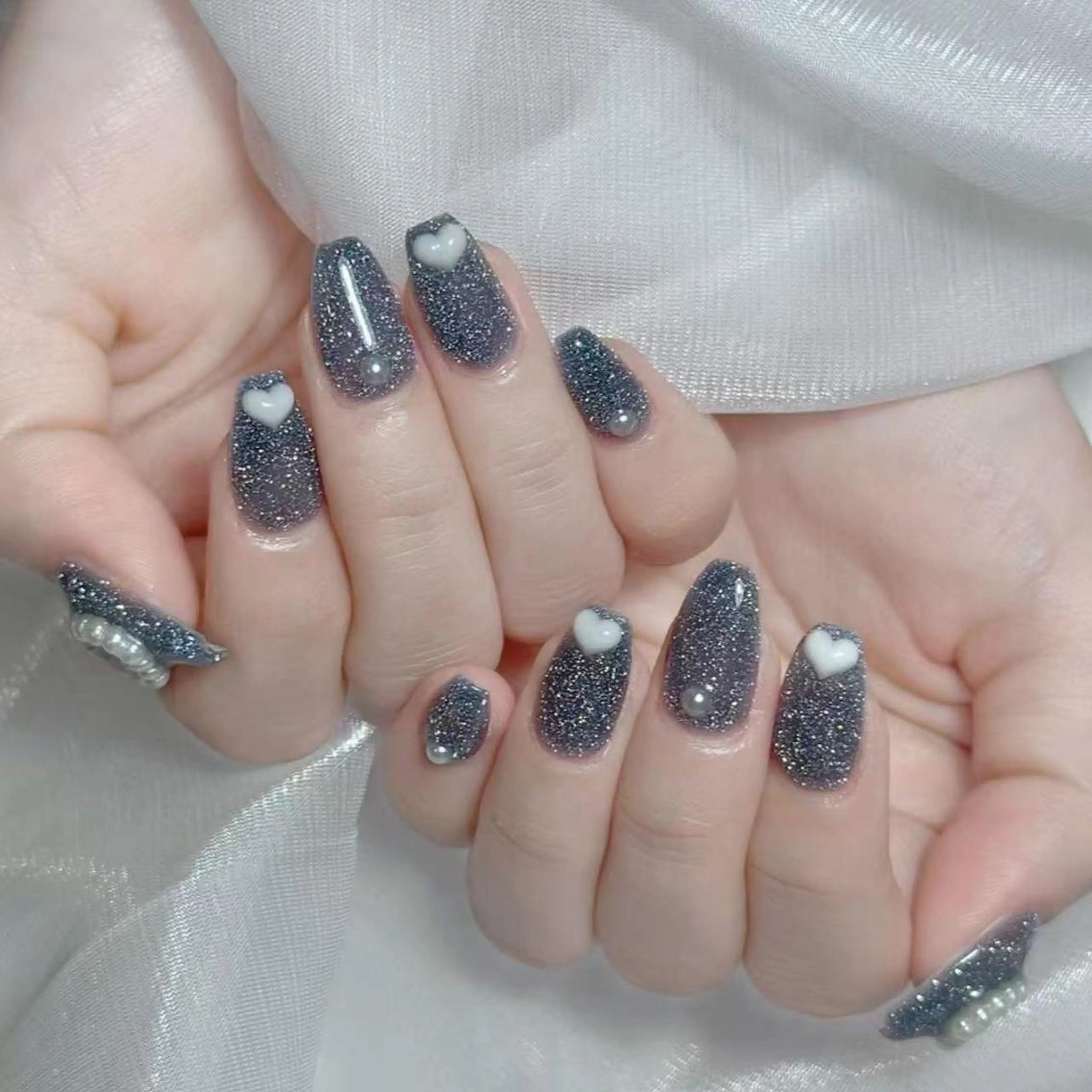 ネイル アートネイル オーロラネイル ガーリー キラキラネイル 韓国ネイル ハンドネイル DIAMOND 💅のネイルデザイン