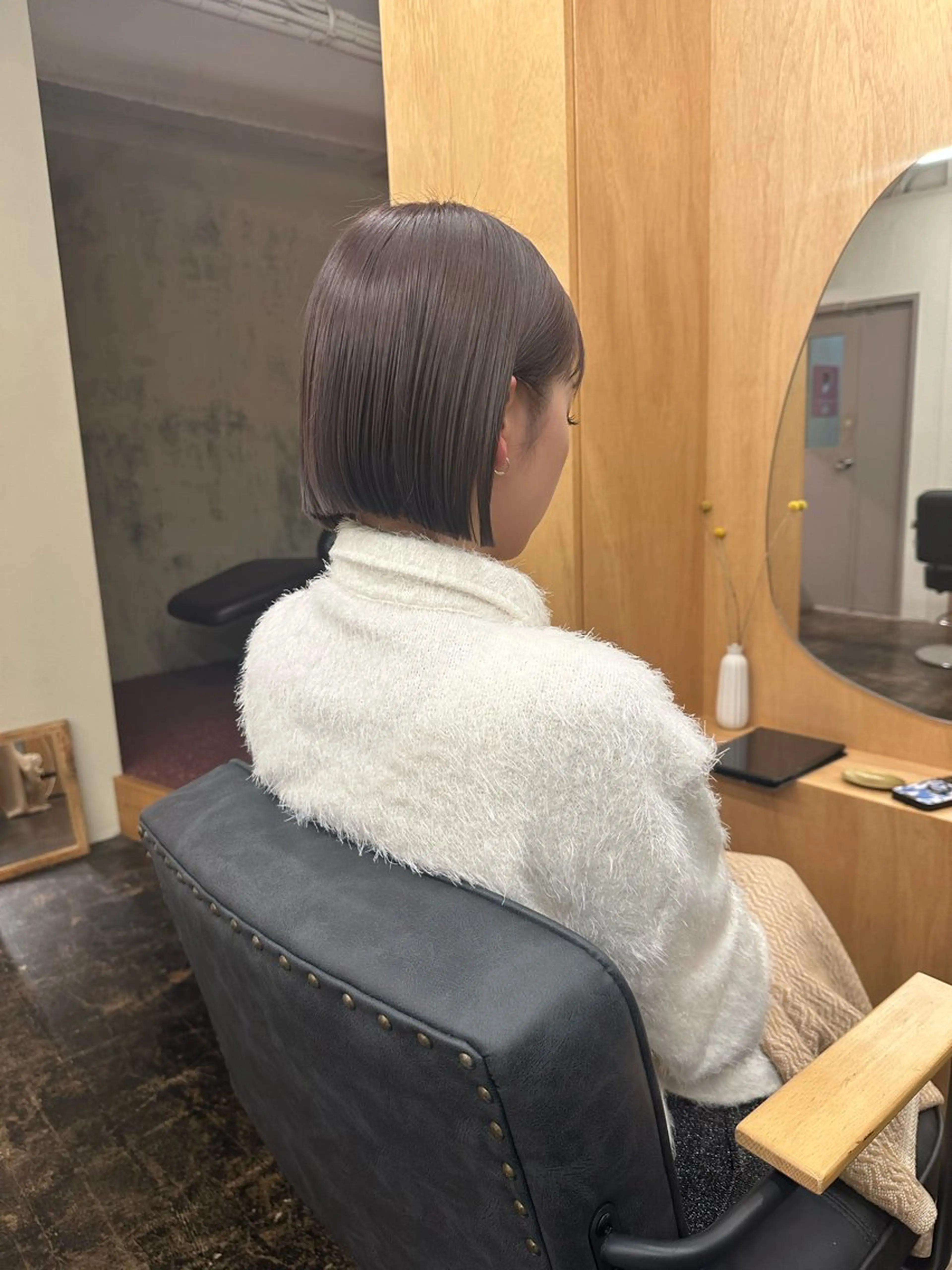 ショート カラー ブリーチ グレージュ ラベンダーカラー ラベンダーグレージュ ラベンダーグレー yupi🐈‍⬛ レイヤー/パーマのヘアスタイル