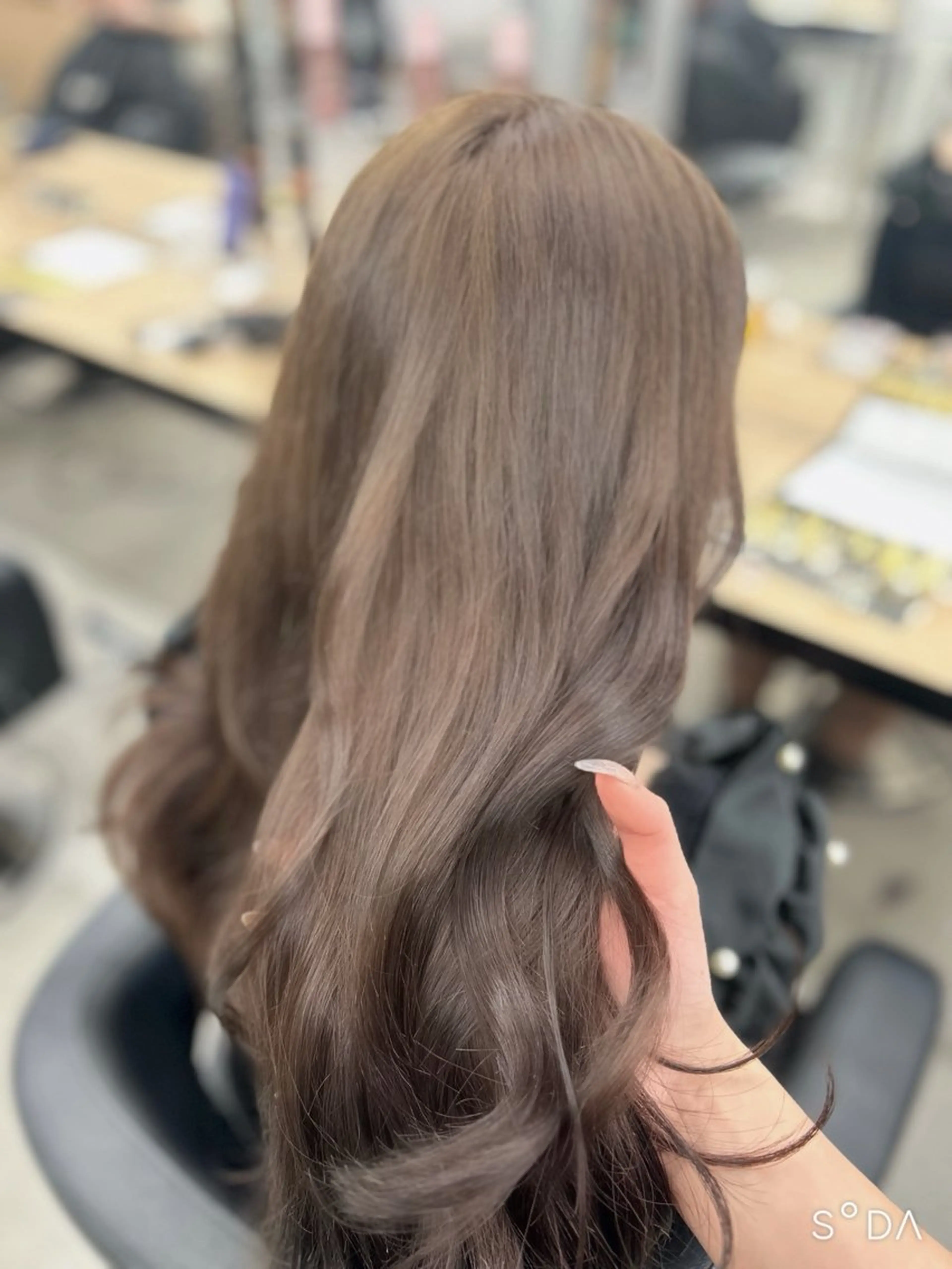 ロング カラー カット ヘアカラー トリートメント ヘッドスパ ヘアセット YUKA🤍ベージュ /ミルクティーのヘアスタイル