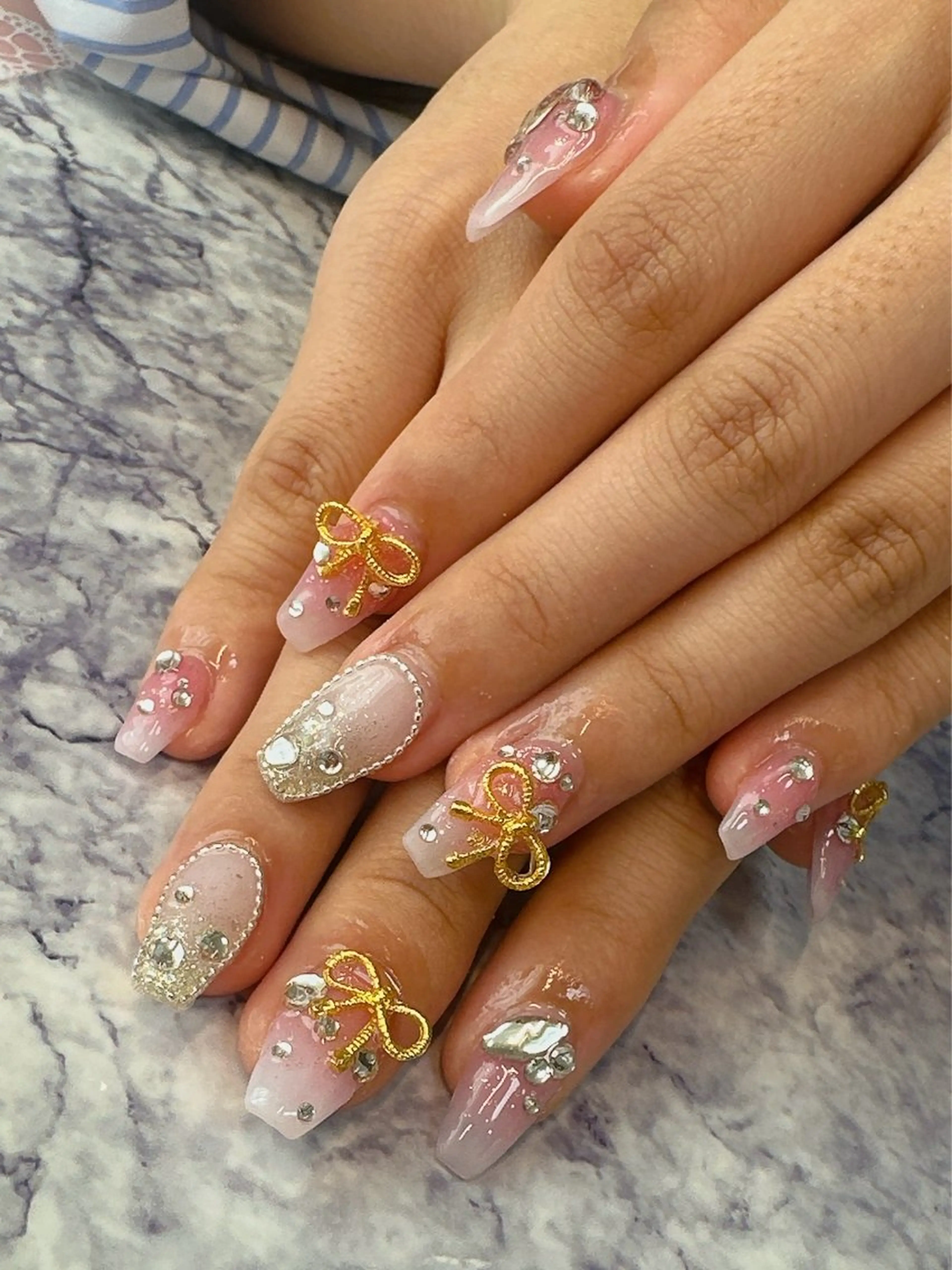 ネイル ハンドネイル Pretzels🥨 【プレッツェル】ミウのネイルデザイン