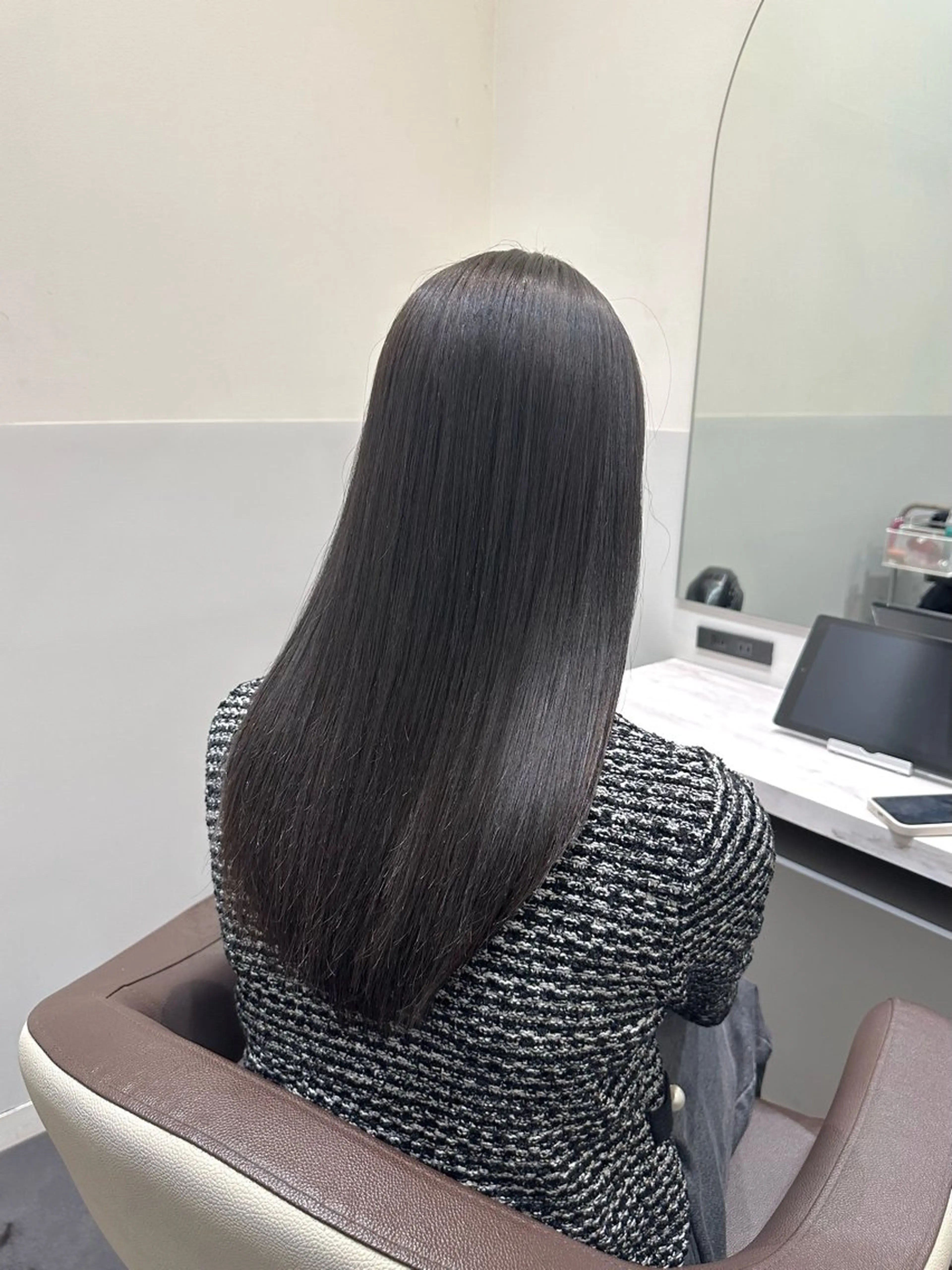 セミロング カラー ブリーチ ケアカラー グレージュ ブリーチなしカラー 髪質改善 LUMO所属・矢野 晃平のヘアスタイル