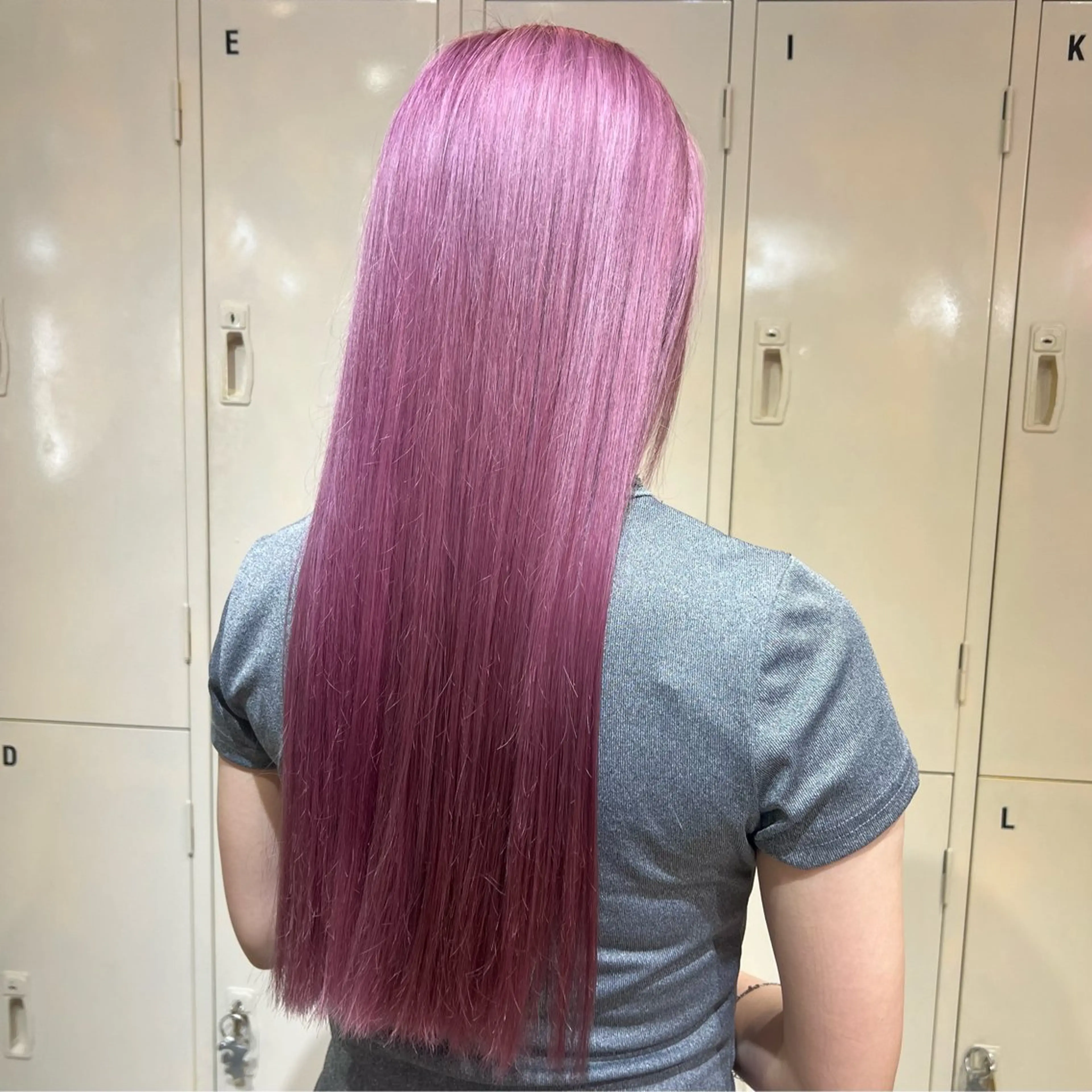 ロング カラー パーマ ヘアアレンジ メンズ カット ヘアカラー 🧨ブリーチー×ボブ レイヤー💎じゅえるのヘアスタイル