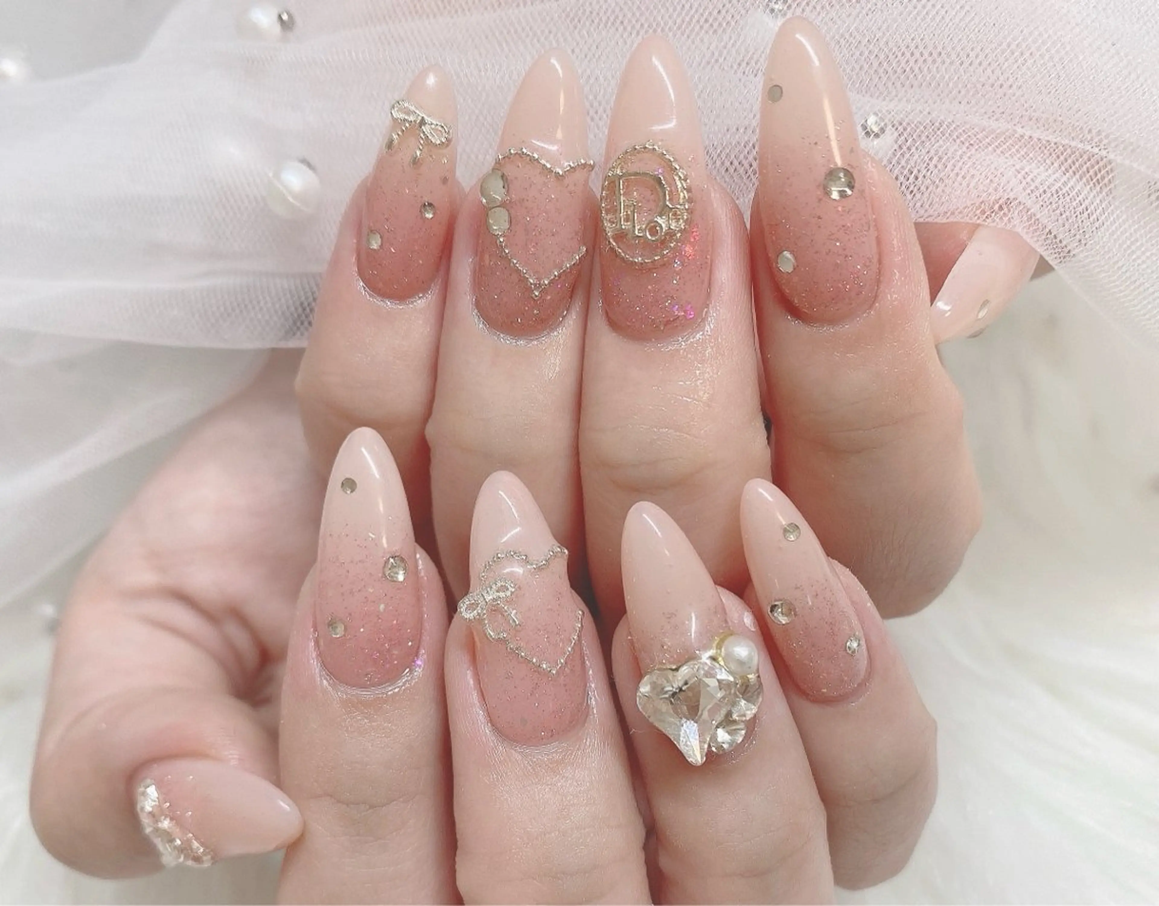 ネイル ハンドネイル PLATA LISAのネイルデザイン