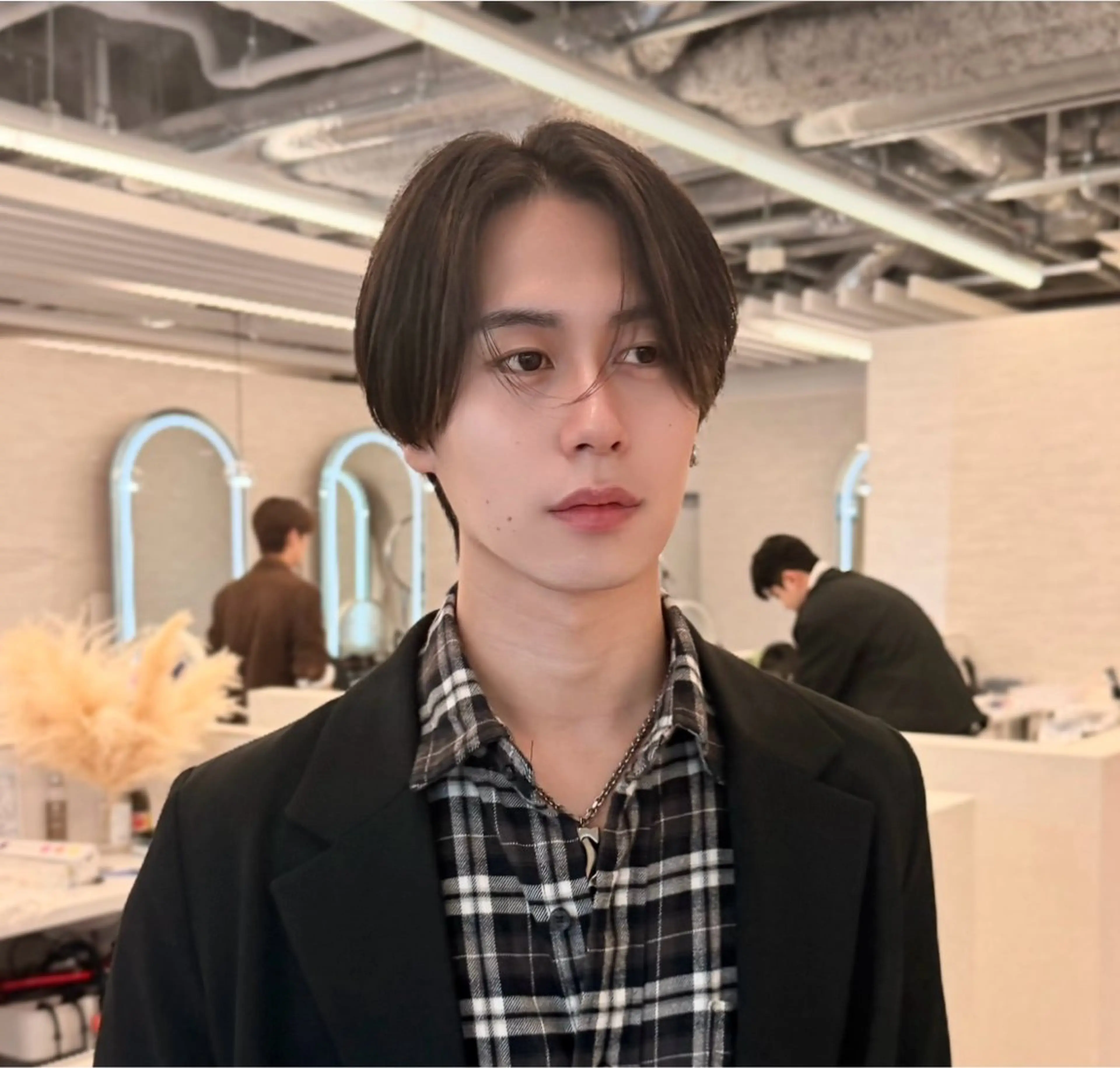 パーマ メンズ センターパート メンズ韓国風 カット パーマ 縮毛矯正 韓国メンズヘア☆ 韓国ボブYUTOのヘアスタイル