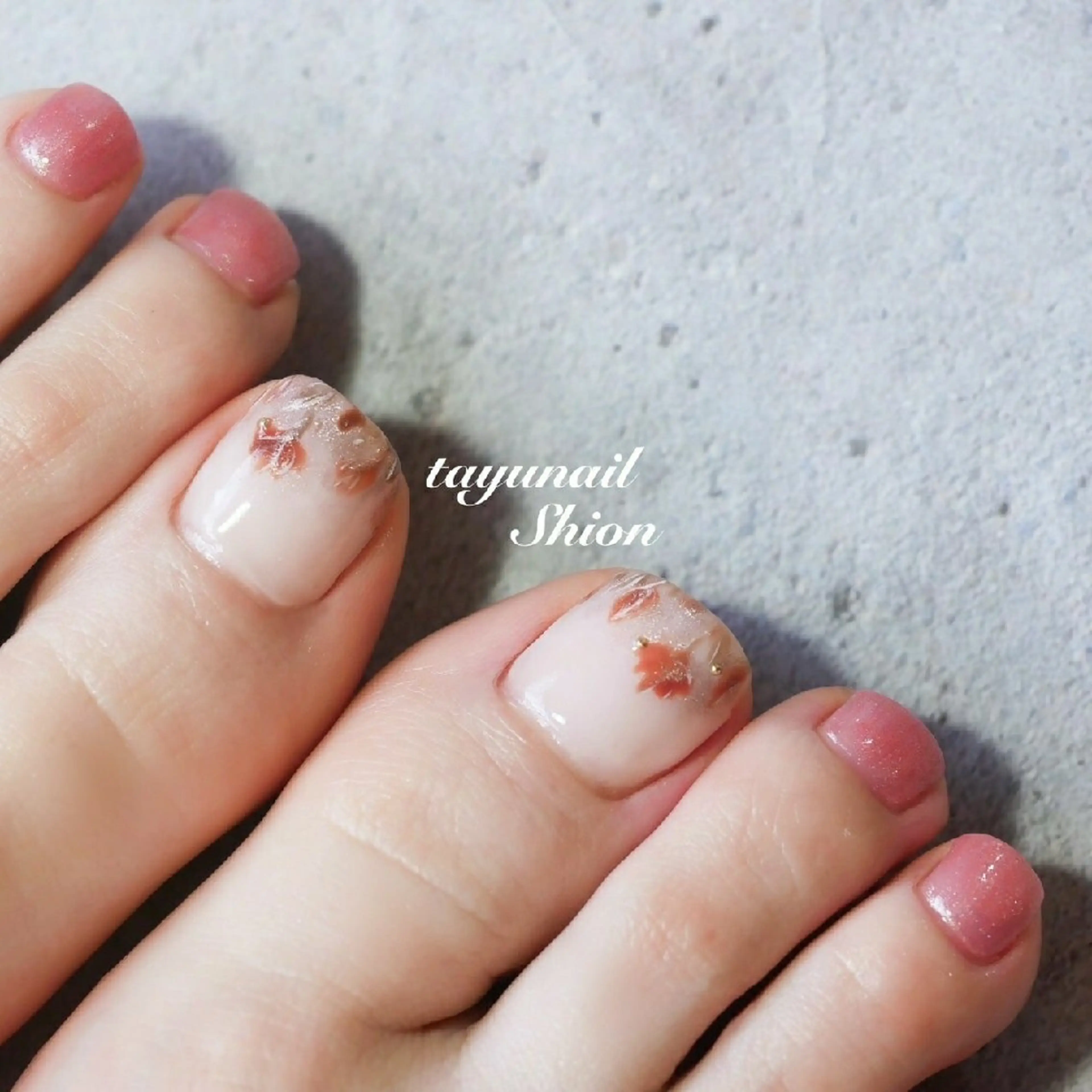 ネイル フラワーネイル フットネイル ジェルネイル ニュアンスネイル パラジェル ネイルサロン・ネイルスクール たゆnail所属・ネイルサロン 【たゆnail】のネイルデザイン