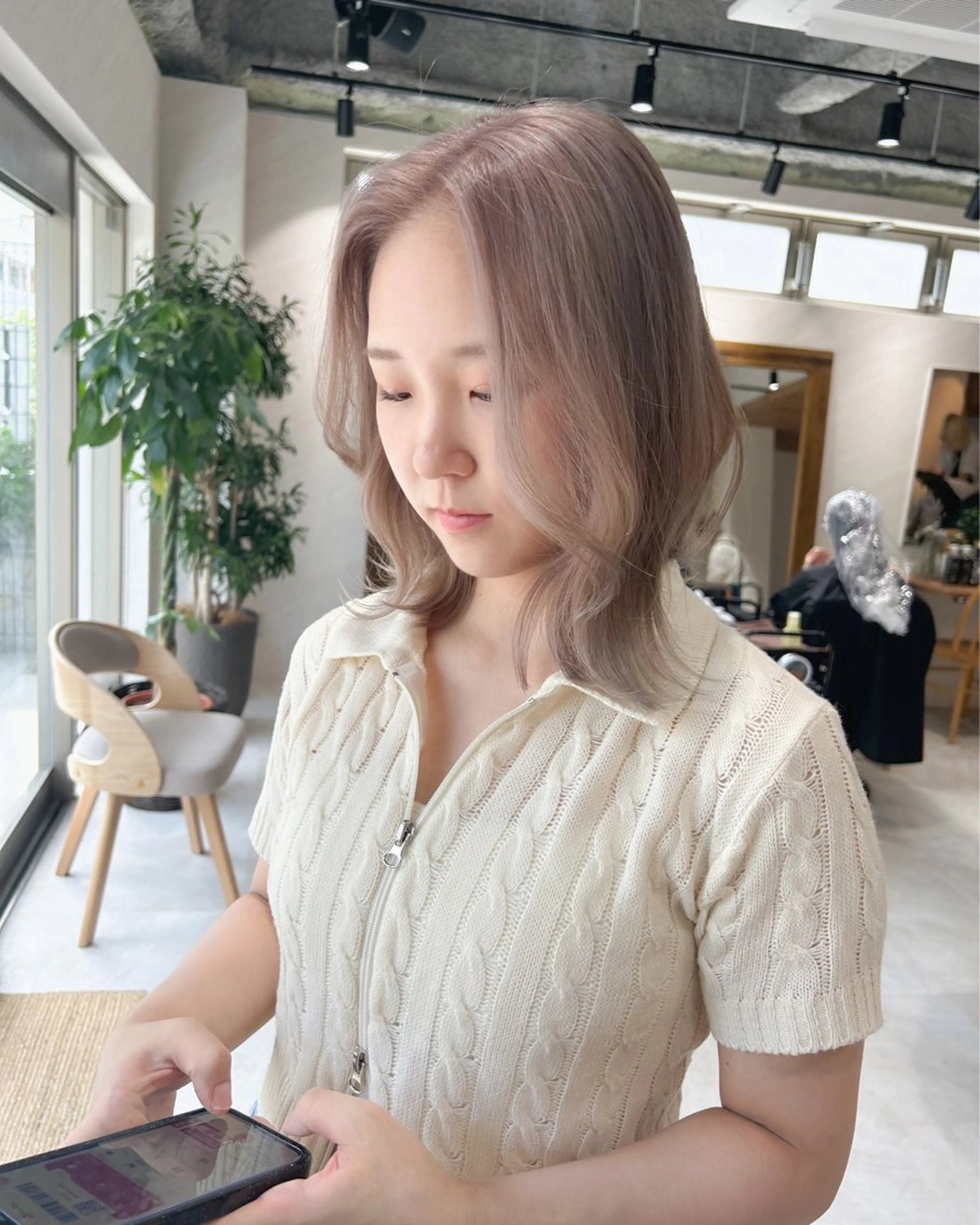 セミロング カラー ベージュカラー ホワイトベージュ カット ヘアカラー トリートメント 🎀髪質改善・艶髪カ ラー🎀YUMEKAのヘアスタイル