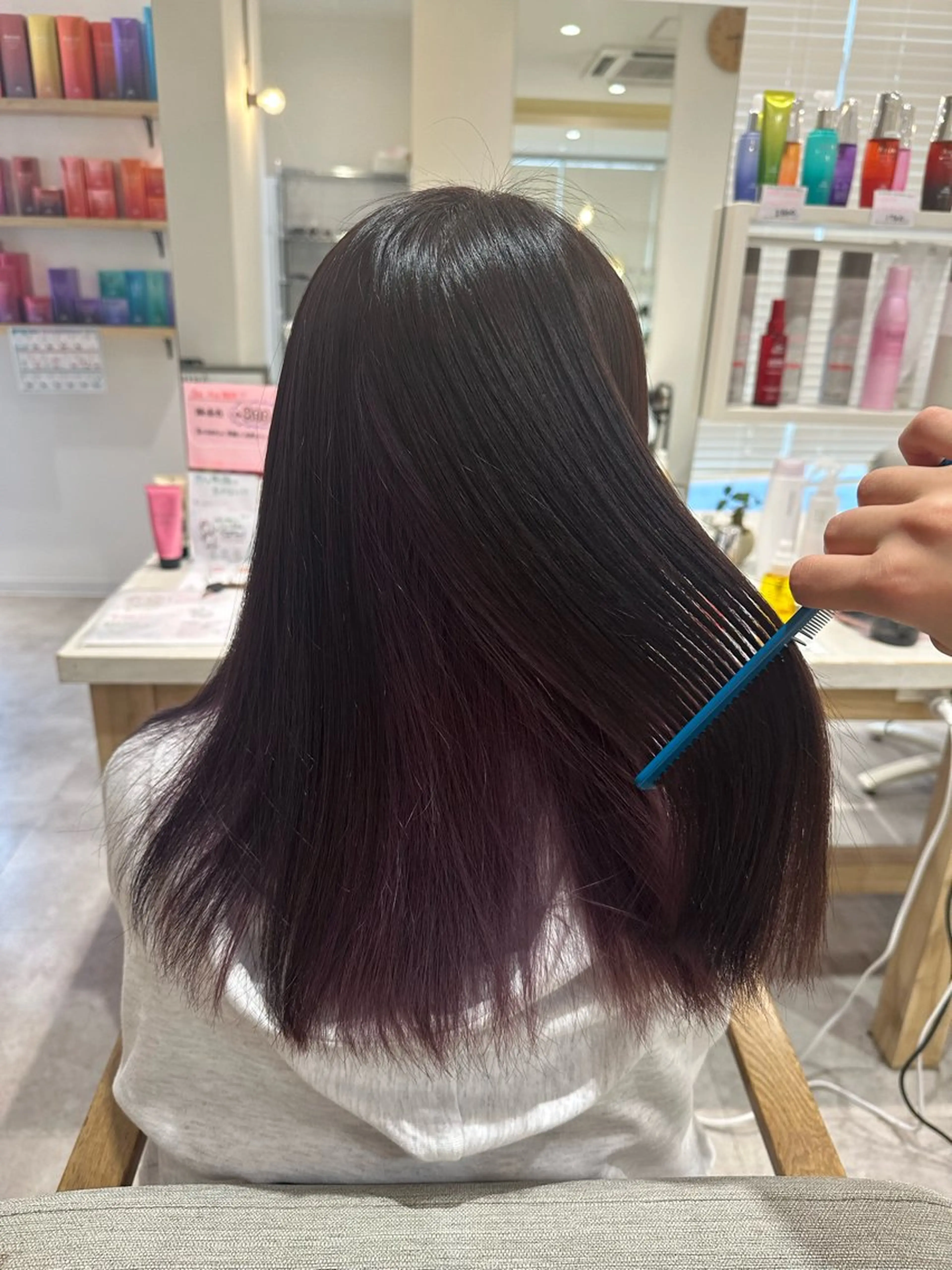 カラー ブリーチ 柴崎 悠乃のヘアスタイル