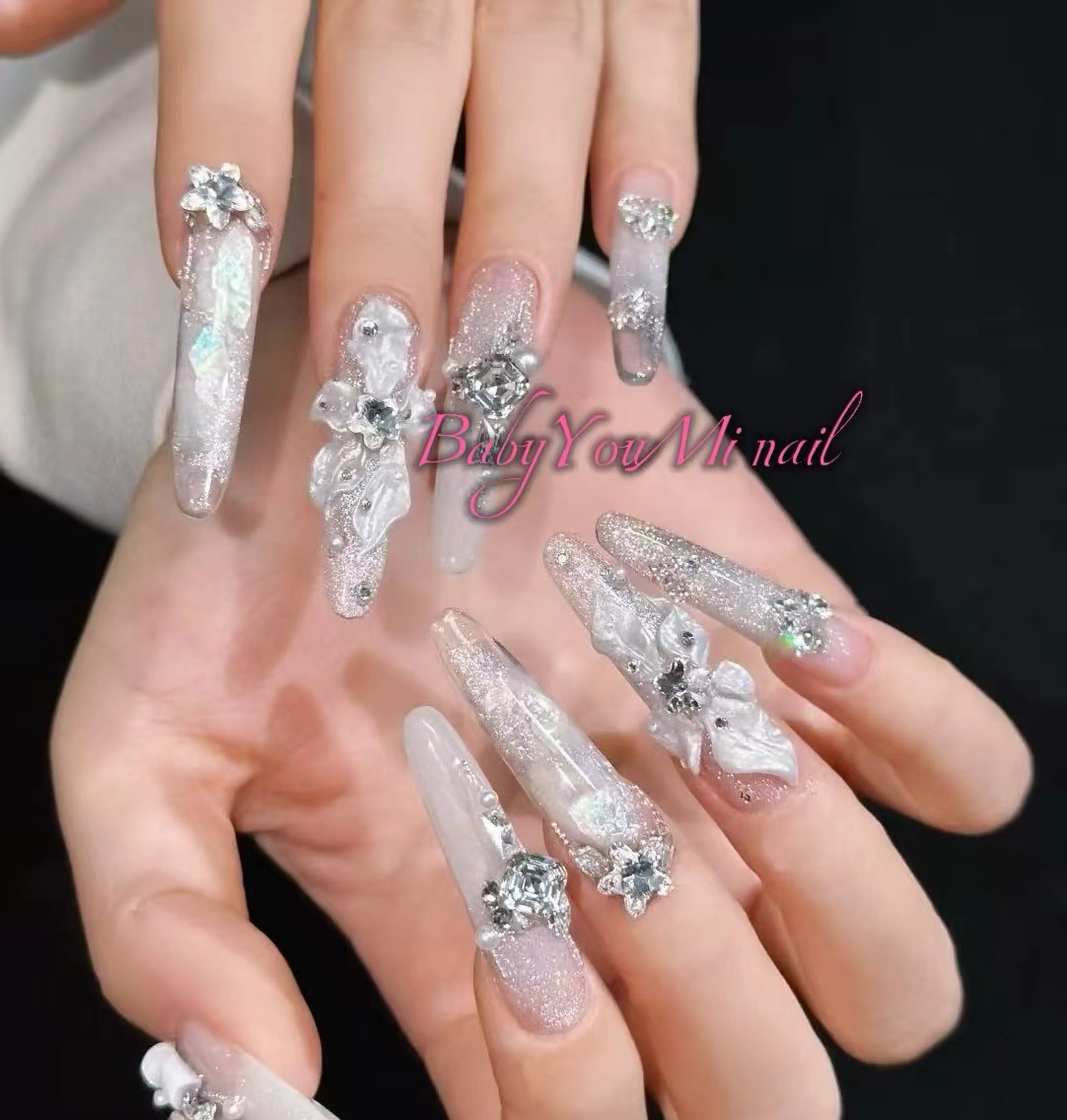 ネイル オーロラネイル フラワーネイル フットネイル フレンチネイル ジェルネイル ハンドネイル BabyYouMi nailのネイルデザイン