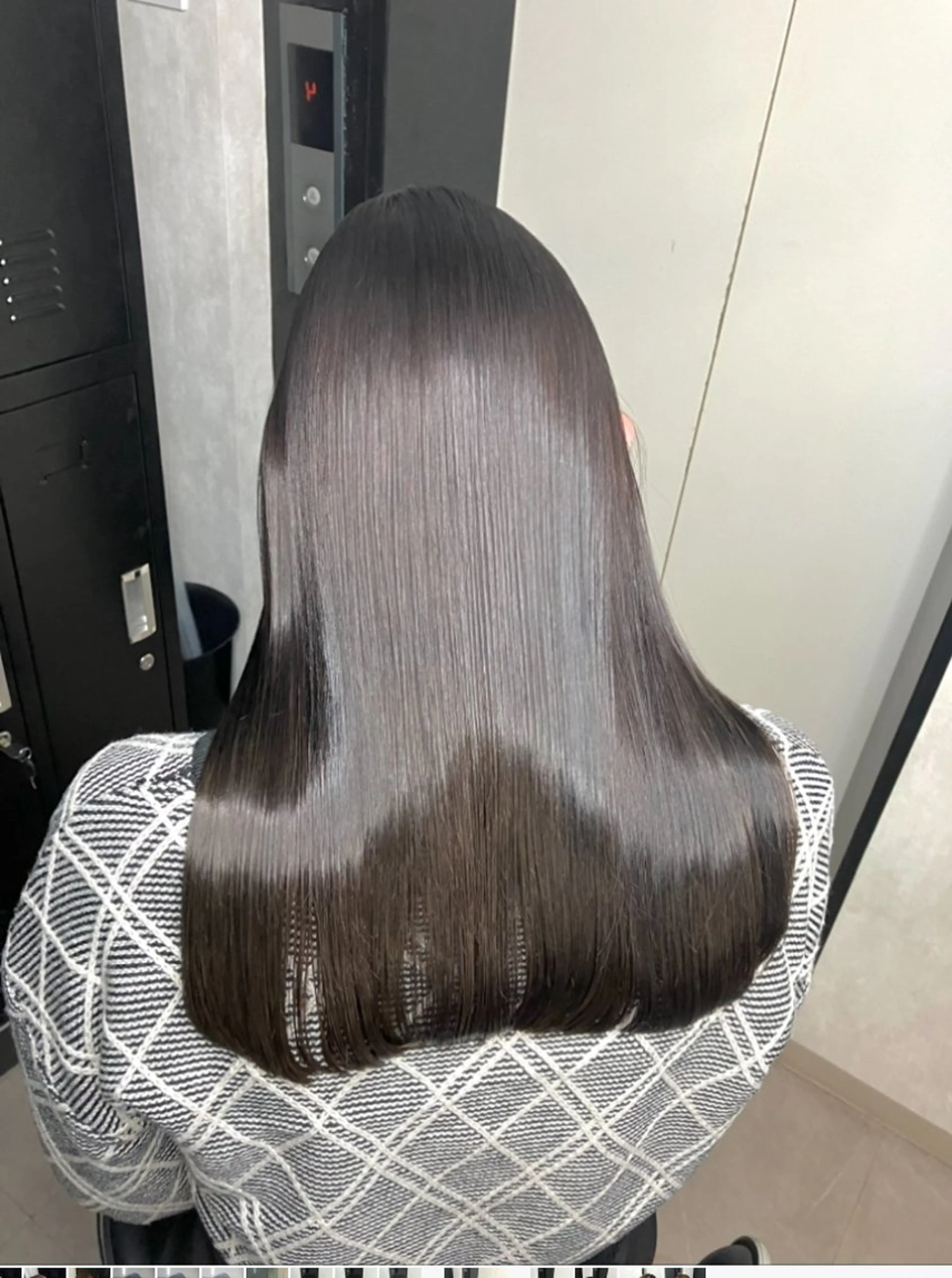 ミディアム 新宿/縮毛矯正/ カラー/羽生沢のヘアスタイル