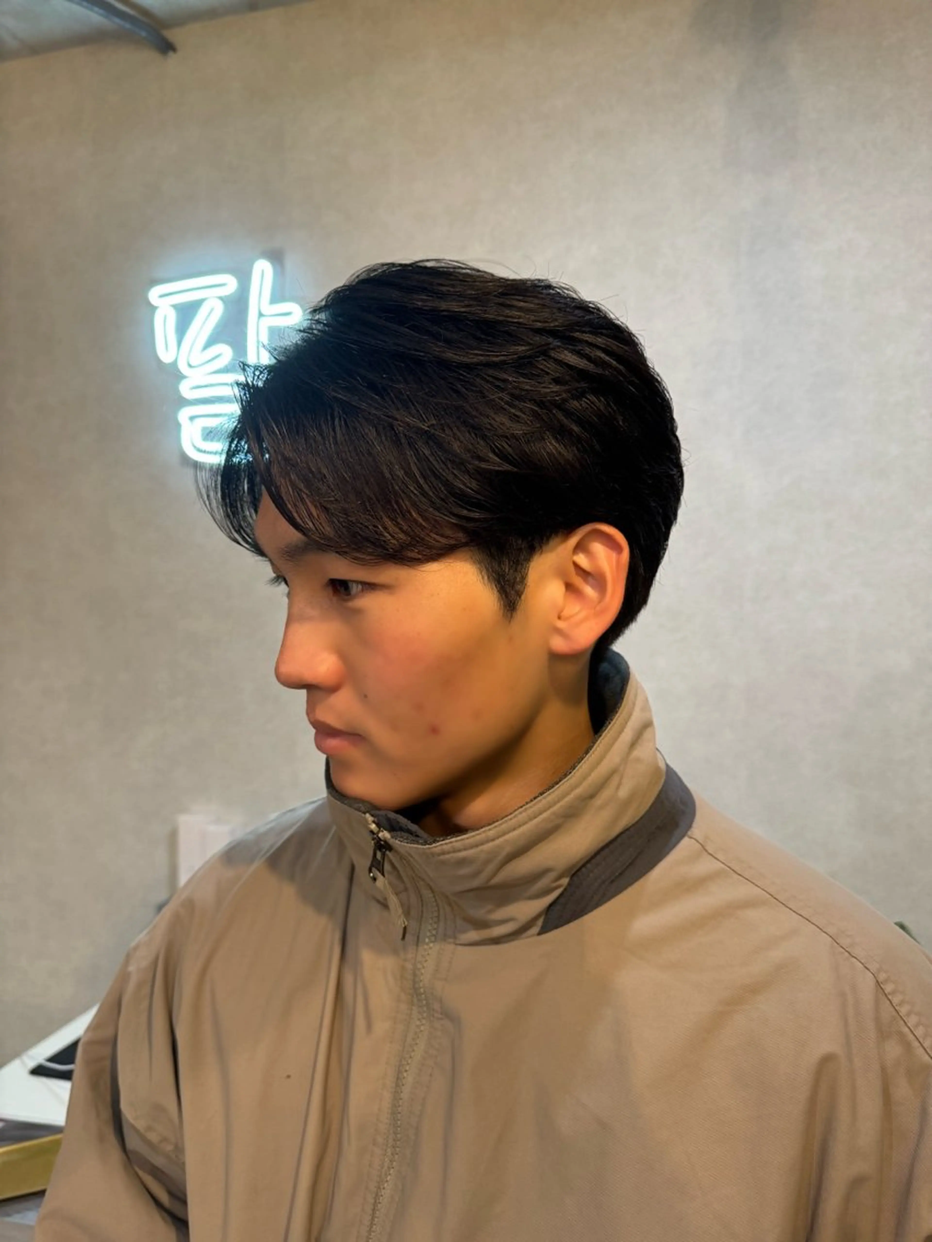 ミディアム PARU hair salonのヘアスタイル