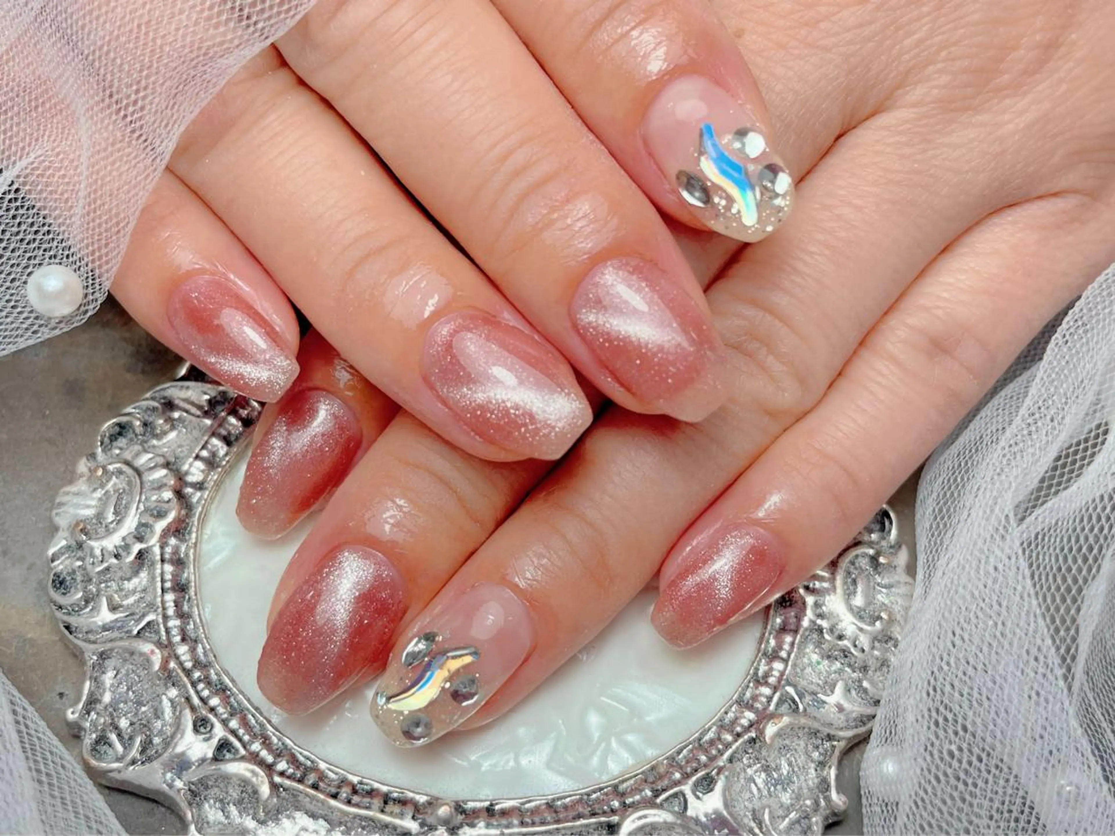 ネイル ハンドネイル マジックミラー所属・マジック ミラーのネイルデザイン