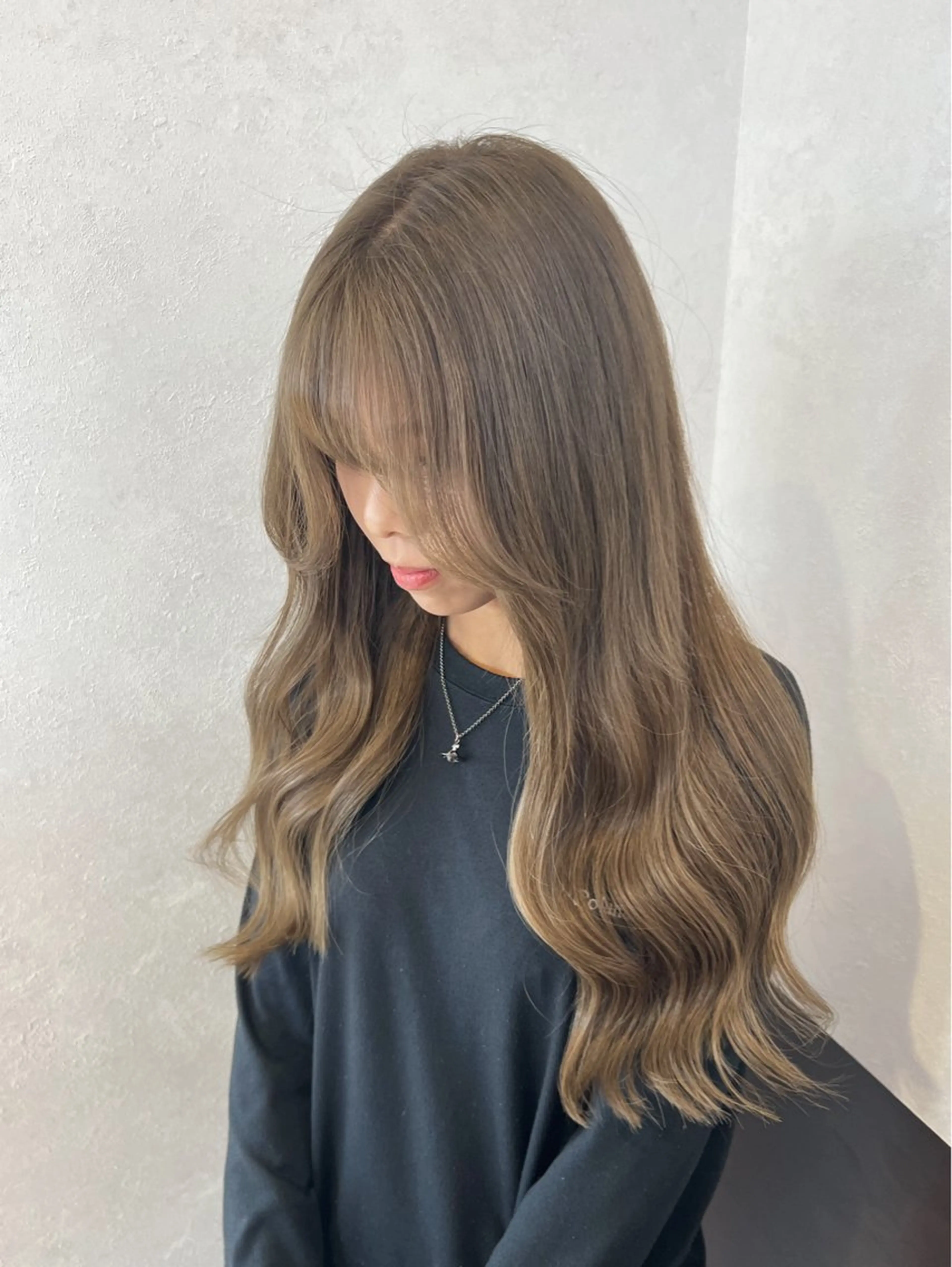 カラー nehus nagaoka所属・🖤複雑履歴ブリーチ Mizuki 🖤のヘアスタイル