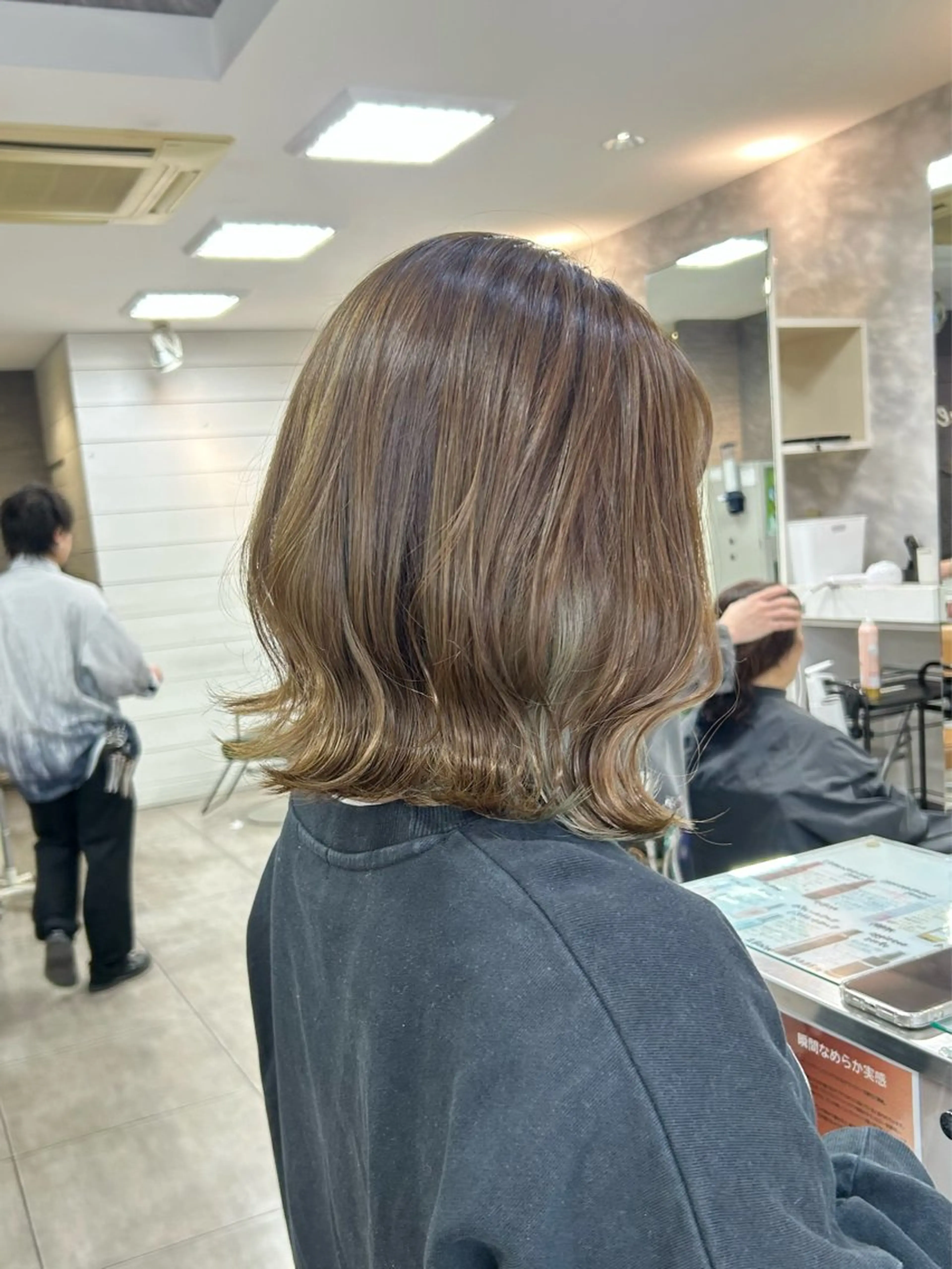 ミディアム カット ヘアカラー 🫧艶髪カラー🫧 森本くるみのヘアスタイル