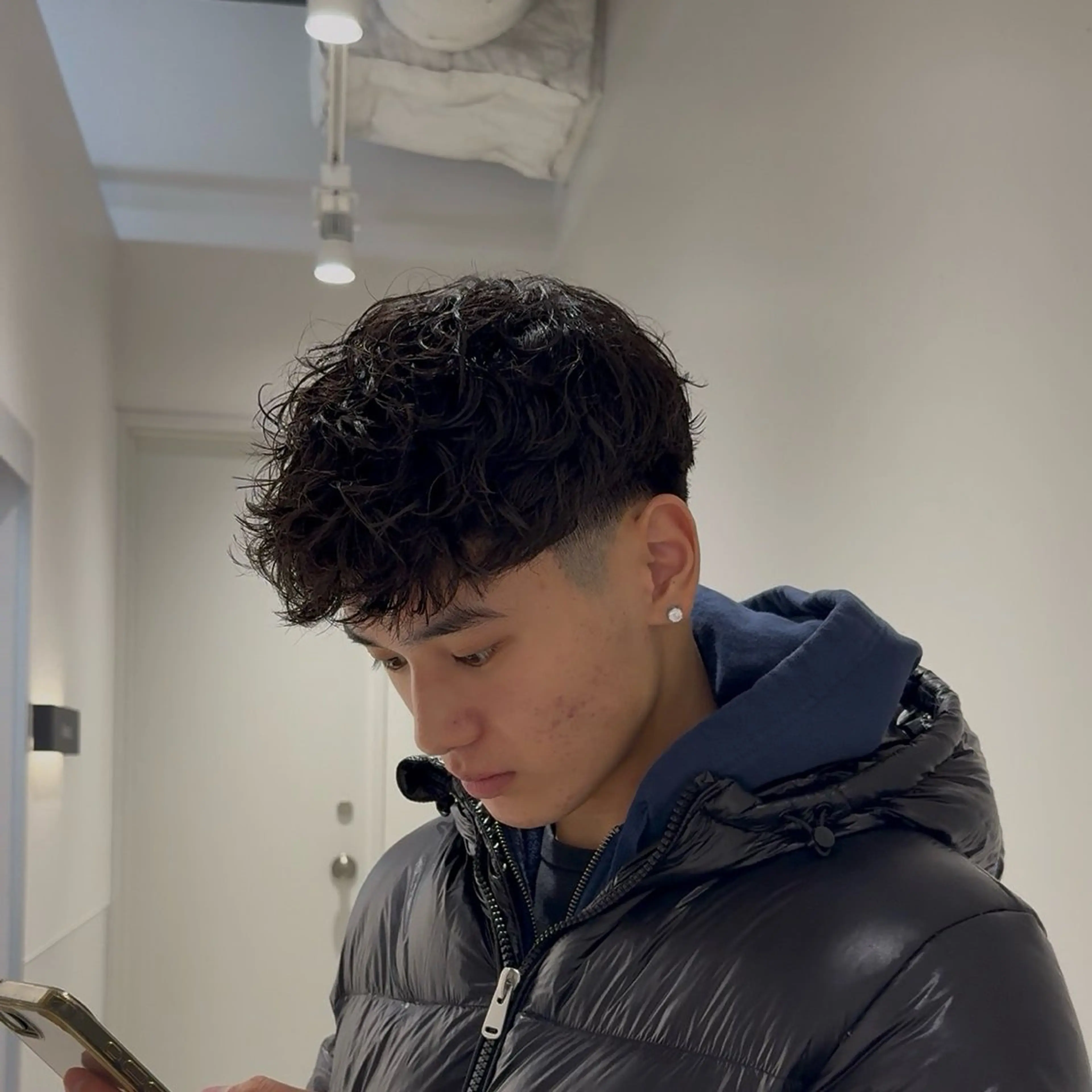 パーマ メンズ カット パーマ SALOWIN梅田茶屋町North店所属・岡田/メンズ特化/パ ーマ&ショートのプロのヘアスタイル