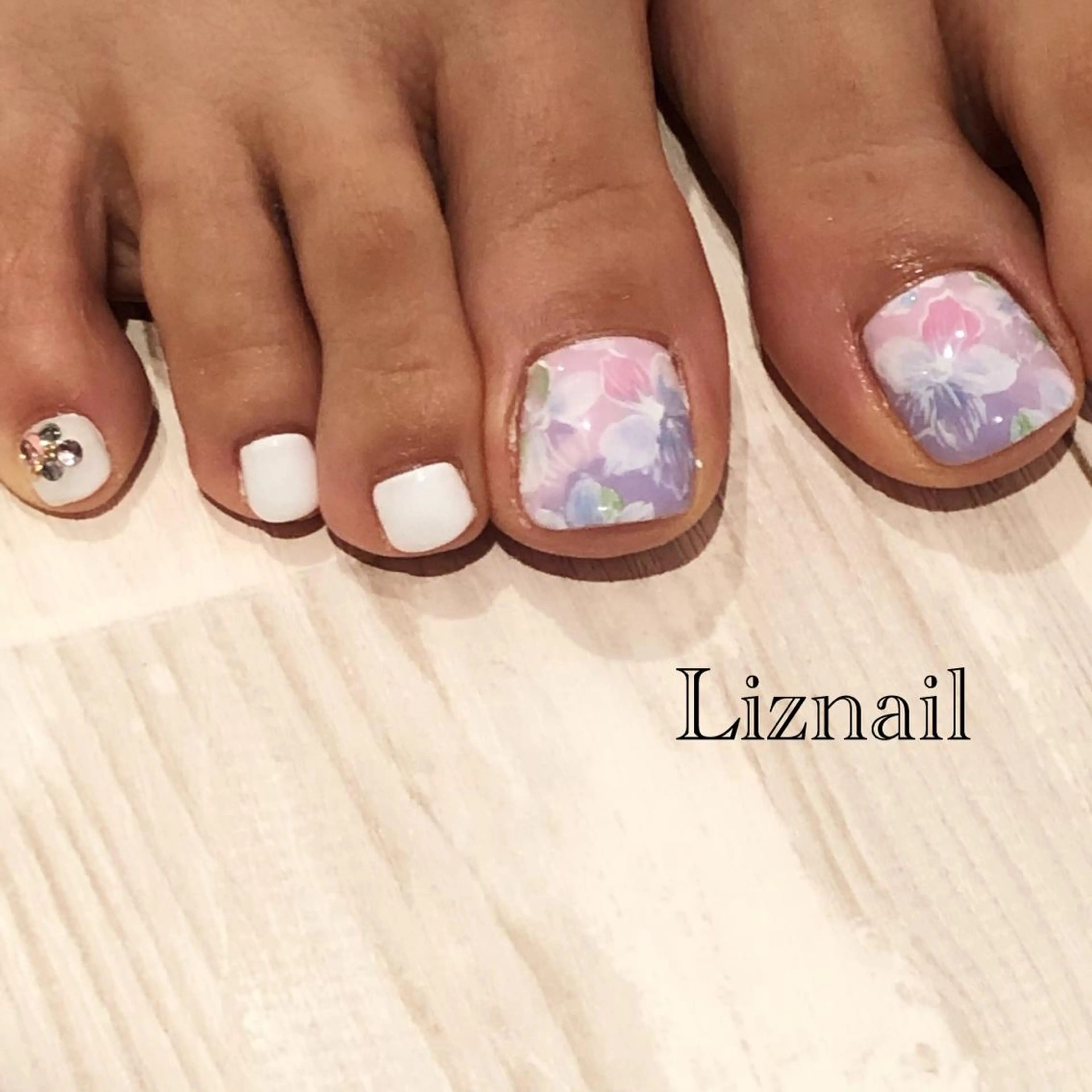 ネイル Rawr / saoriのネイルデザイン