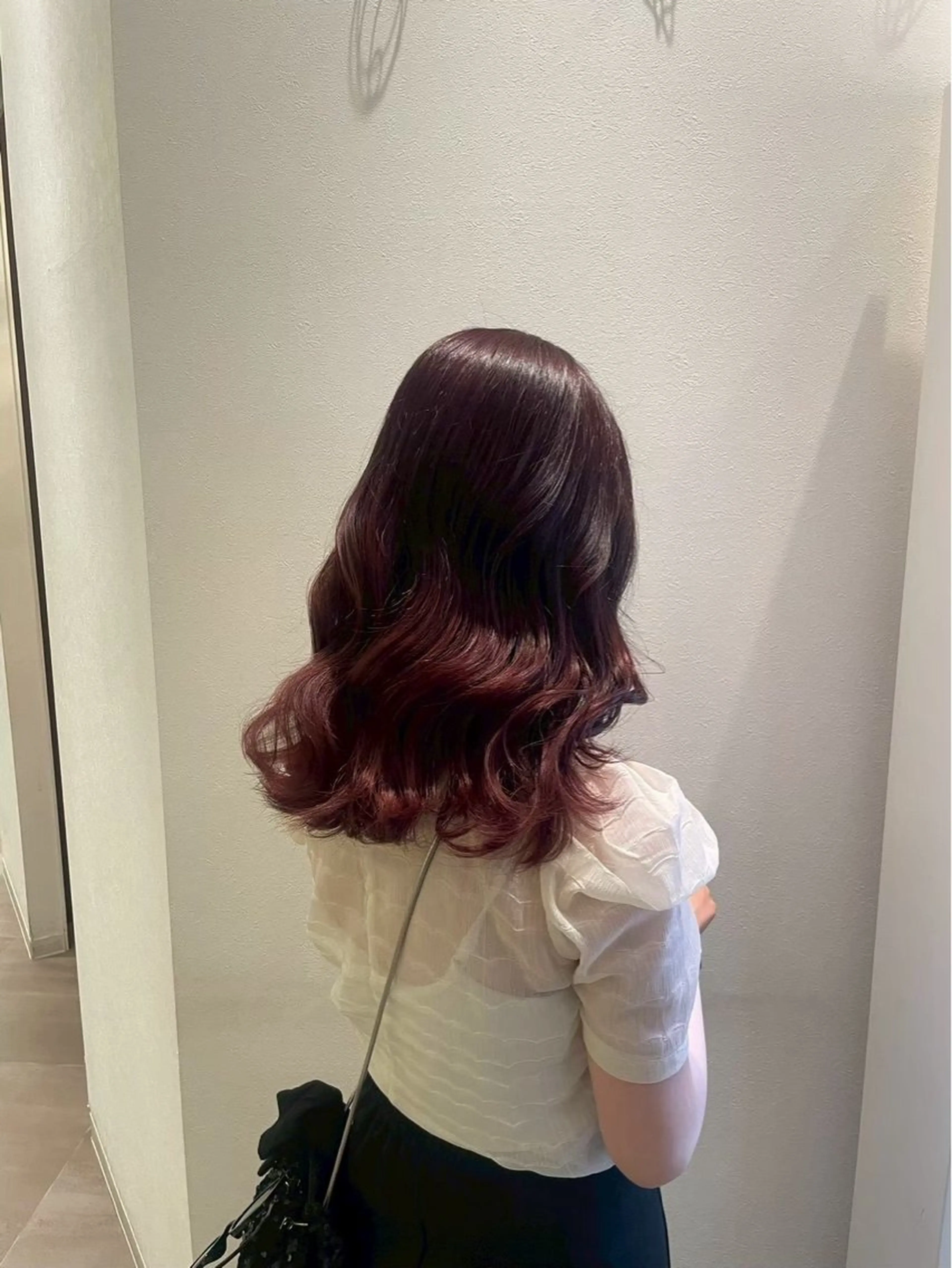 セミロング わだ まゆのヘアスタイル