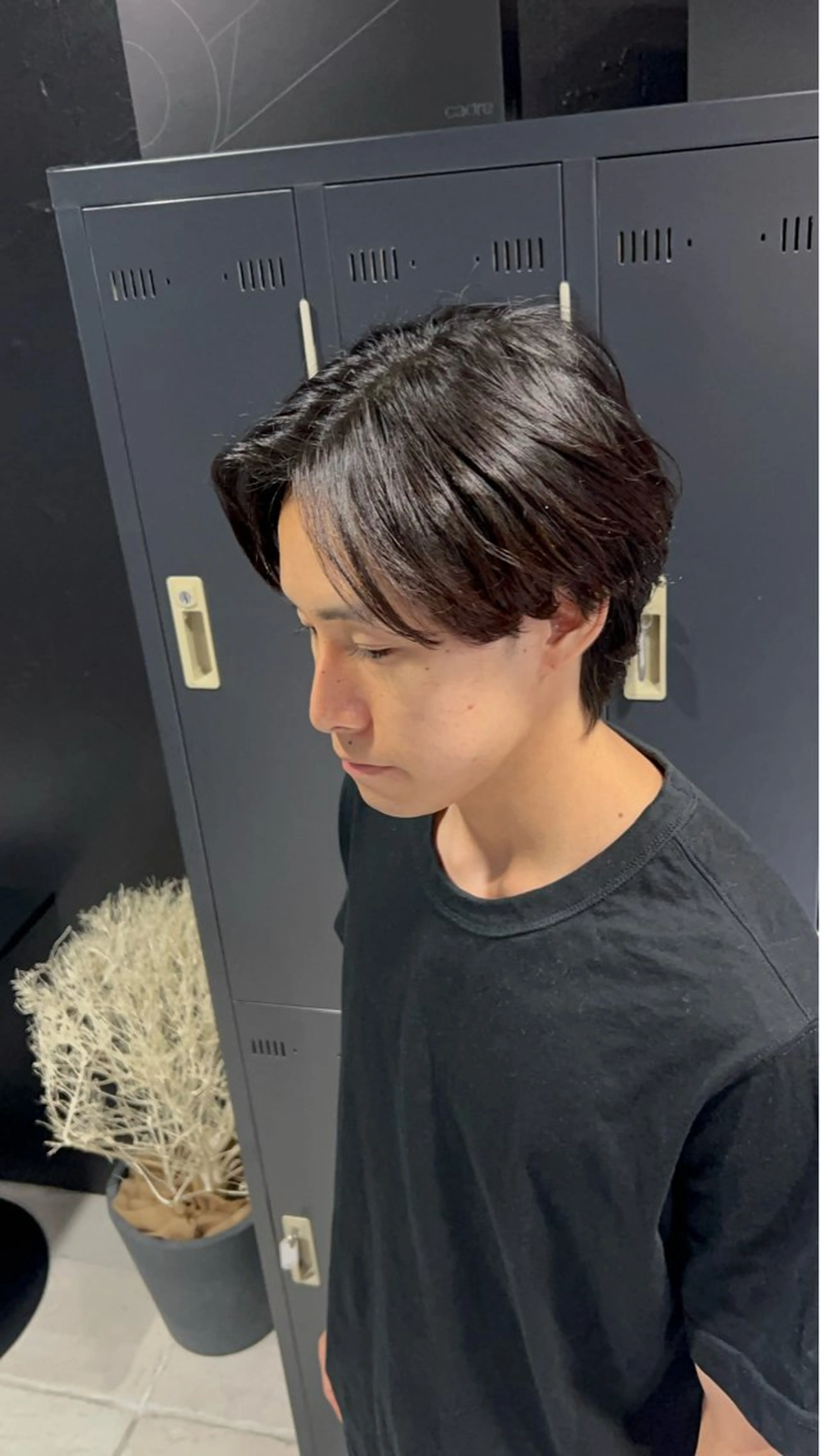 ショート メンズ センターパート メンズウルフカット ウルフカット 【フェザーパーマ】 【縮毛矯正】鶴田文のヘアスタイル