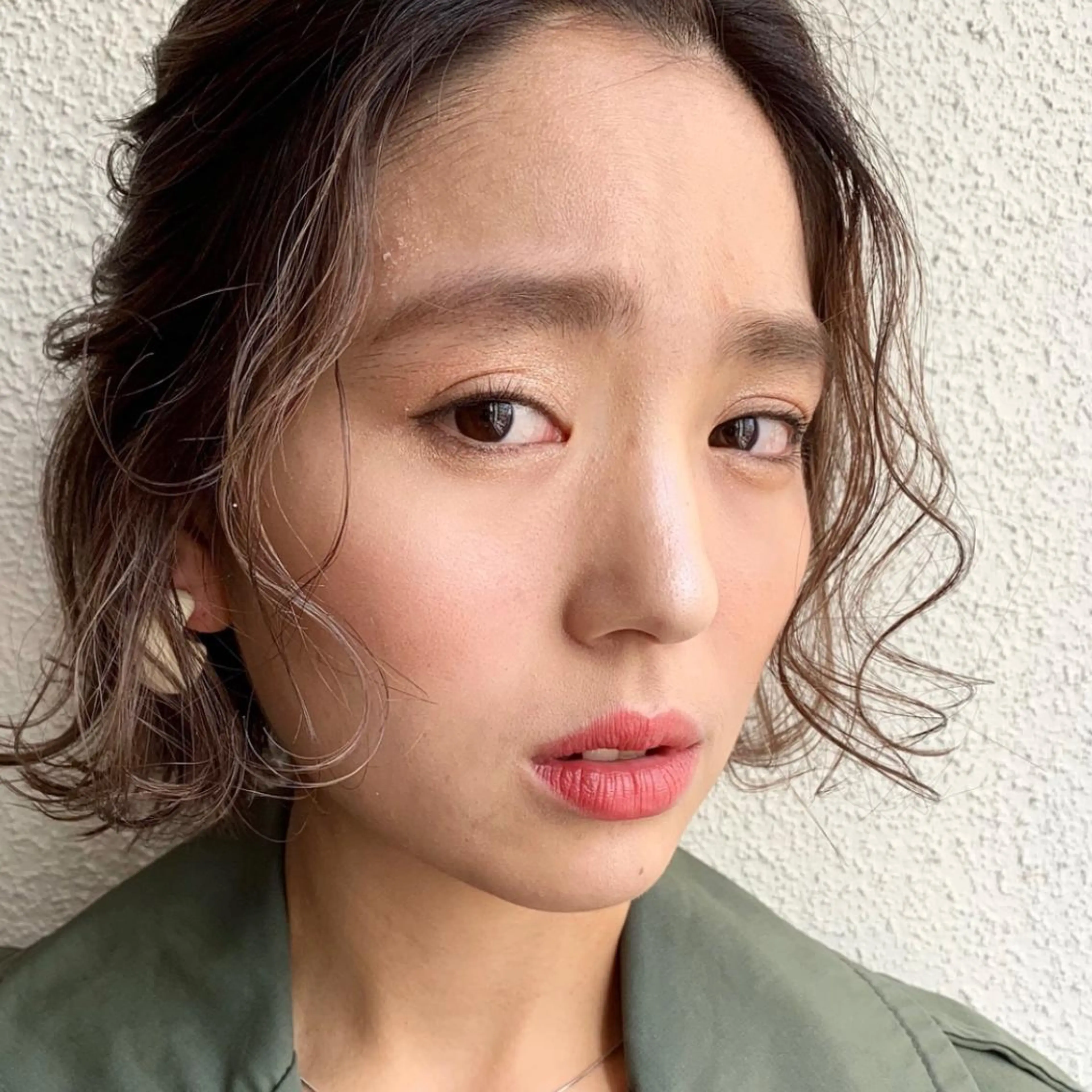 ミディアム カラー ヘアアレンジ ベージュカラー ミルクティーベージュ 韓国ヘア /男女❄️ 細江 美紅のヘアスタイル