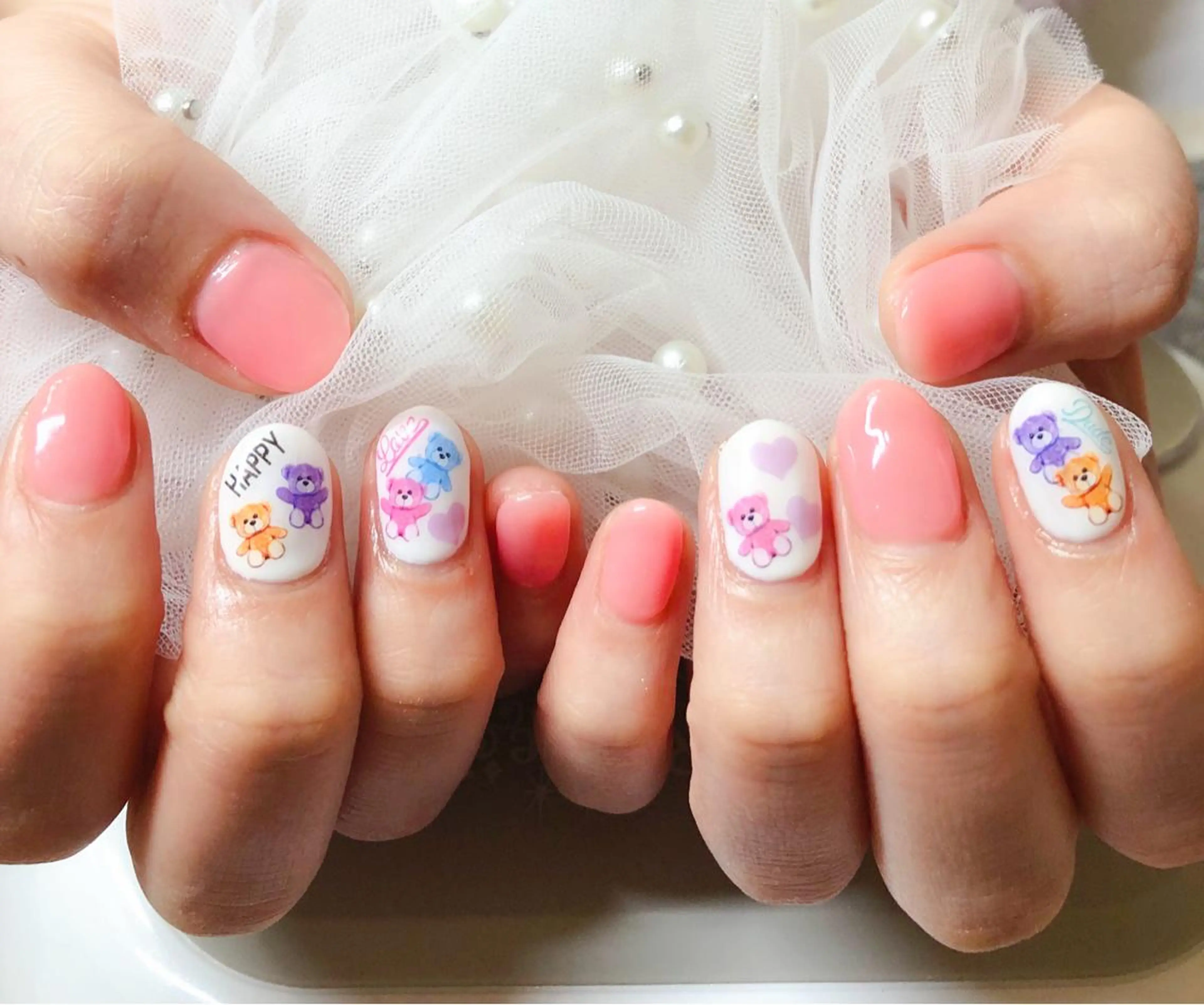 ネイル ハンドネイル マジックミラー所属・マジック ミラーのネイルデザイン