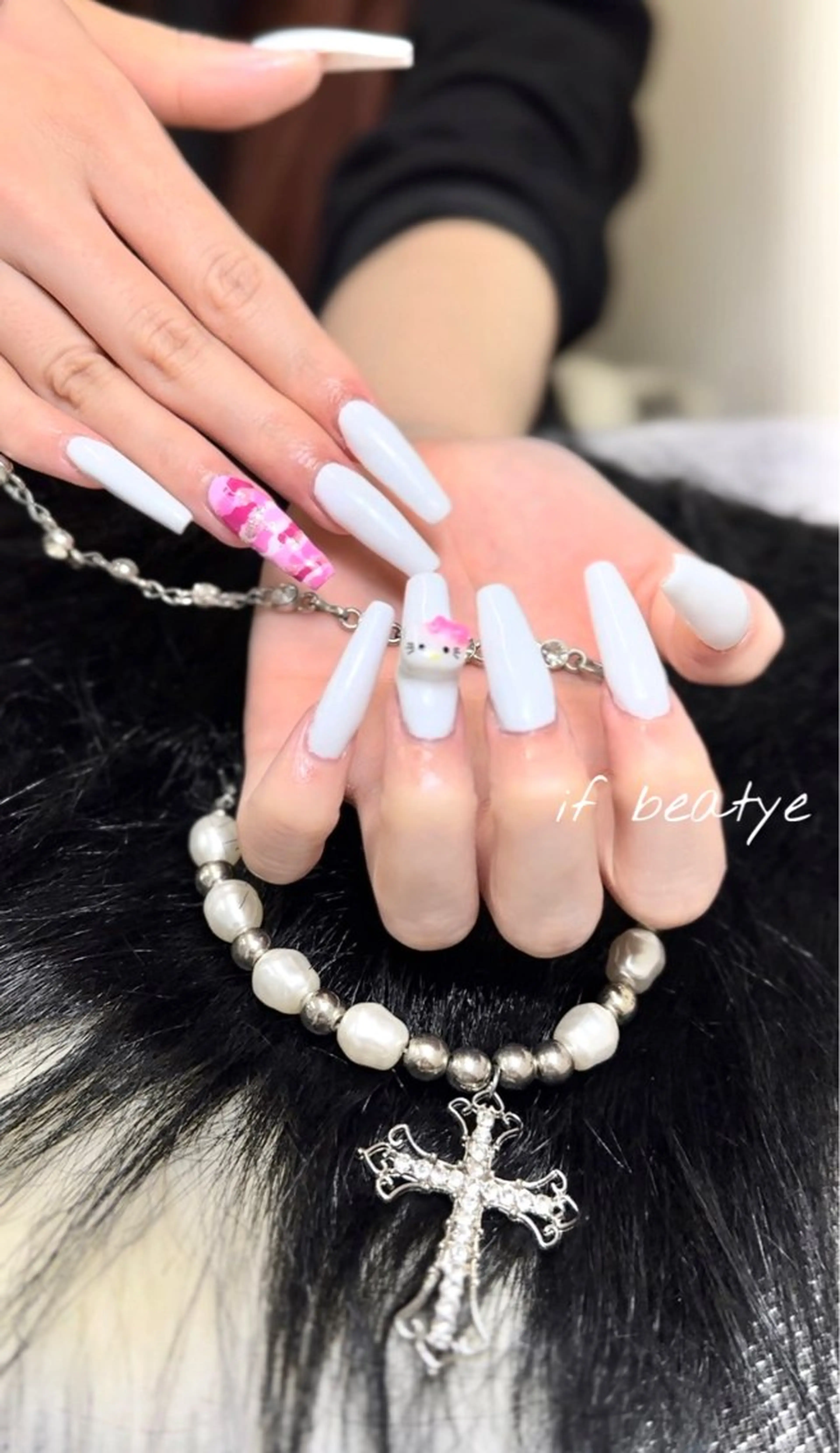 ネイル アートネイル ジェルネイル グラデーション パラジェル ワンホンネイル if Hair＆Nail Salon所属・IKA /海外ネイル /個性派/ワンホンのネイルデザイン
