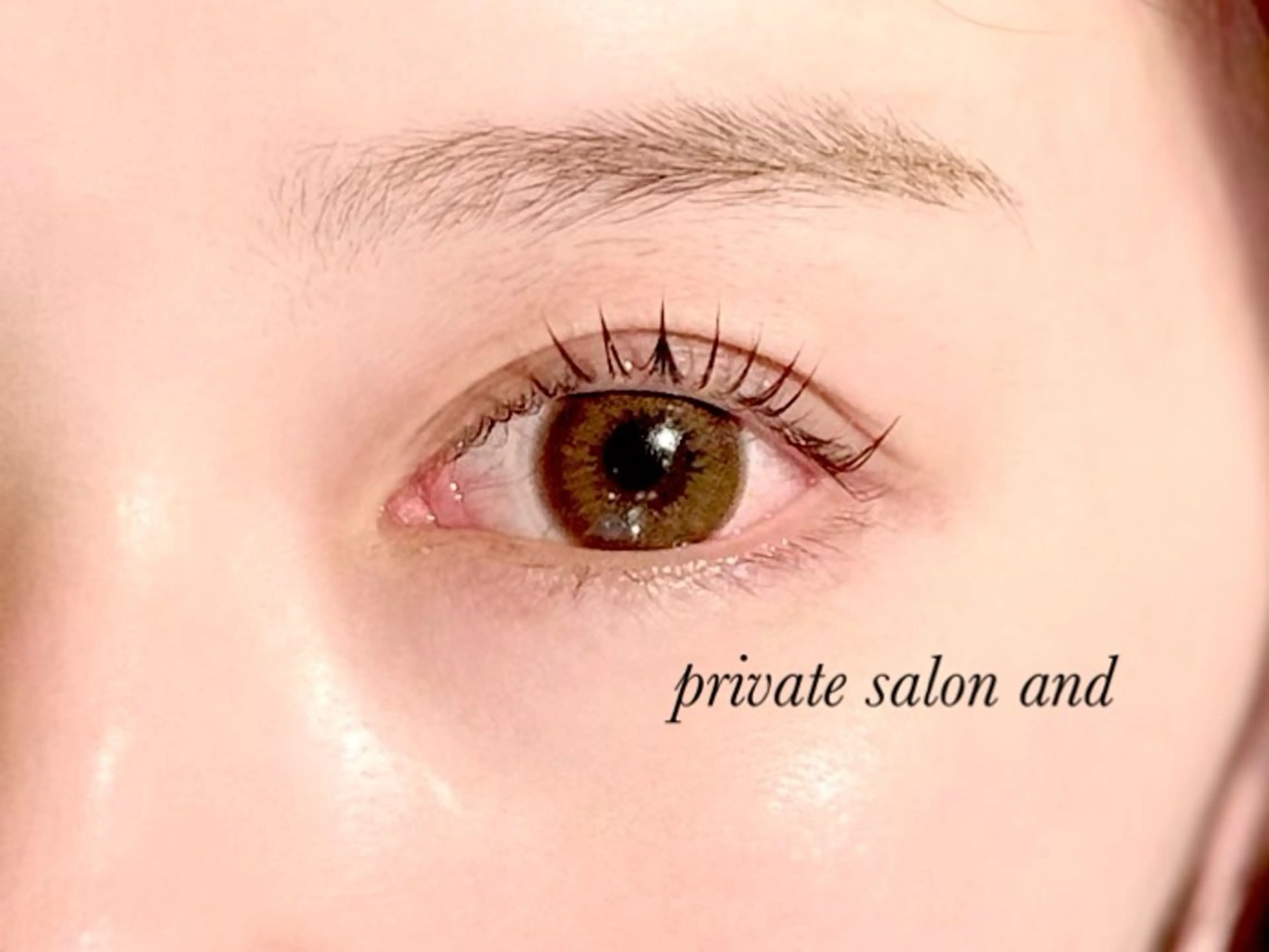 ラッシュリフトカールの写真